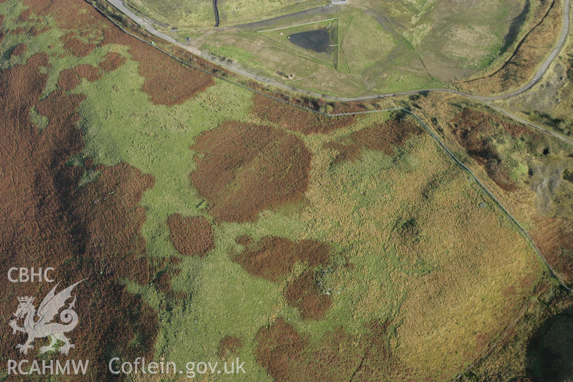 RCAHMW colour oblique photograph of Mynydd-y-Gelli Ring Cairn. Taken by Toby Driver on 16/10/2008.