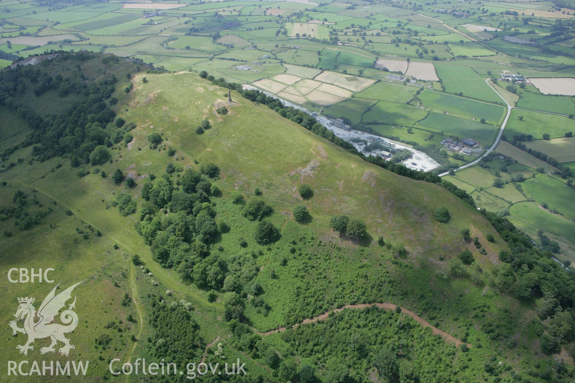 RCAHMW colour oblique photograph of Breddin Hillfort, with Rodney's pillar. Taken by Toby Driver on 01/07/2008.