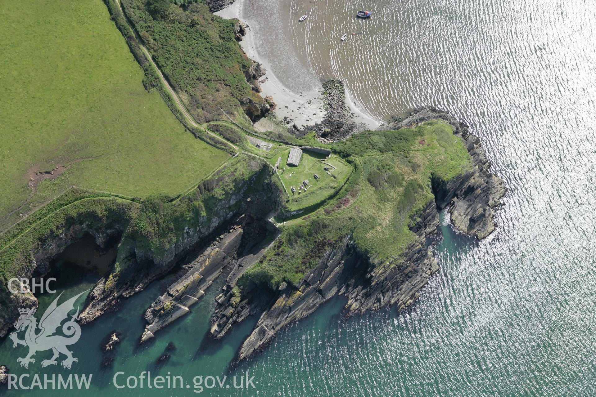 RCAHMW colour oblique photograph of Fishguard fort; Castle Point Old Fort. Taken by Toby Driver on 01/08/2007.