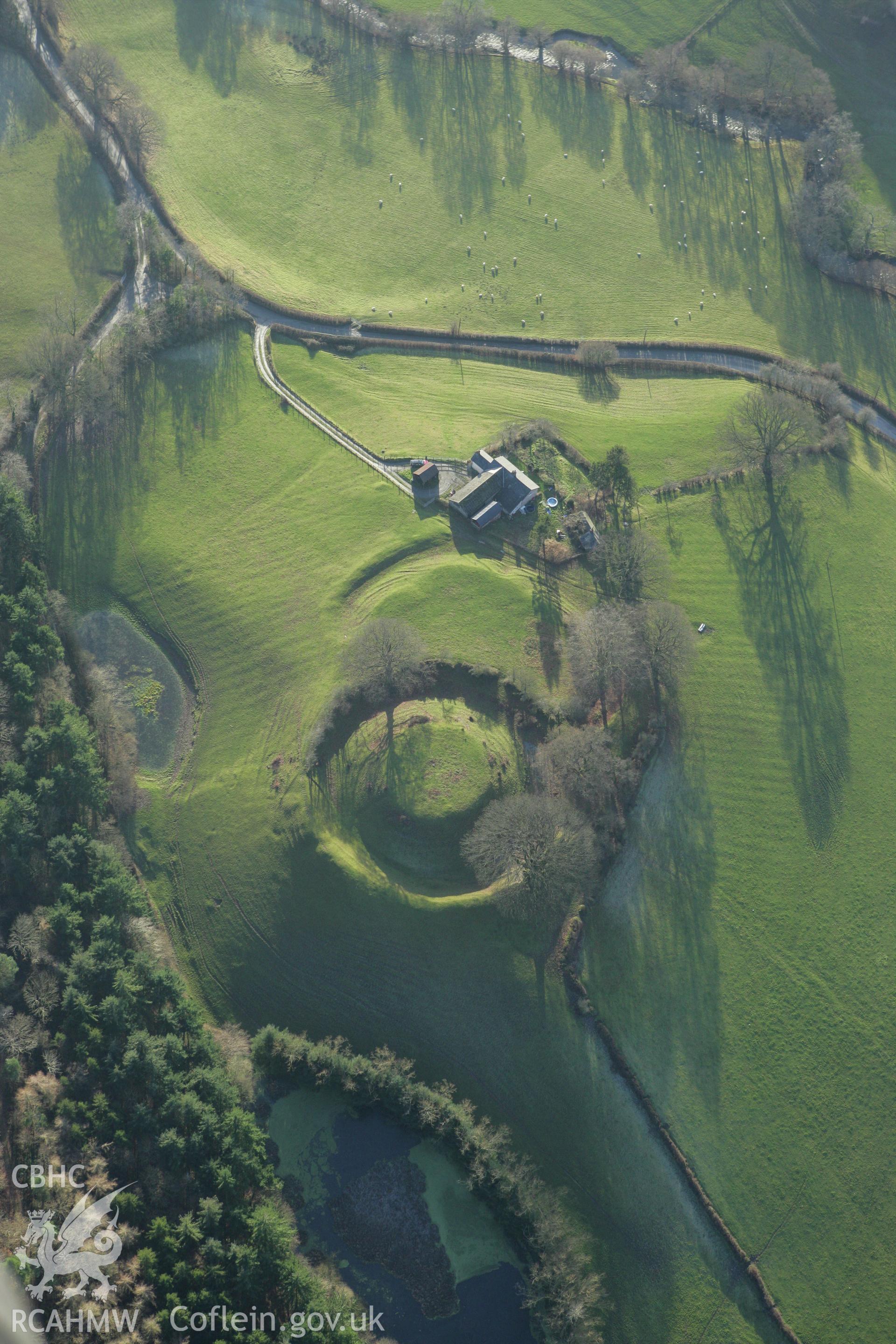 RCAHMW colour oblique photograph of Sycarth Castle, motte and bailey. Taken by Toby Driver on 11/12/2007.