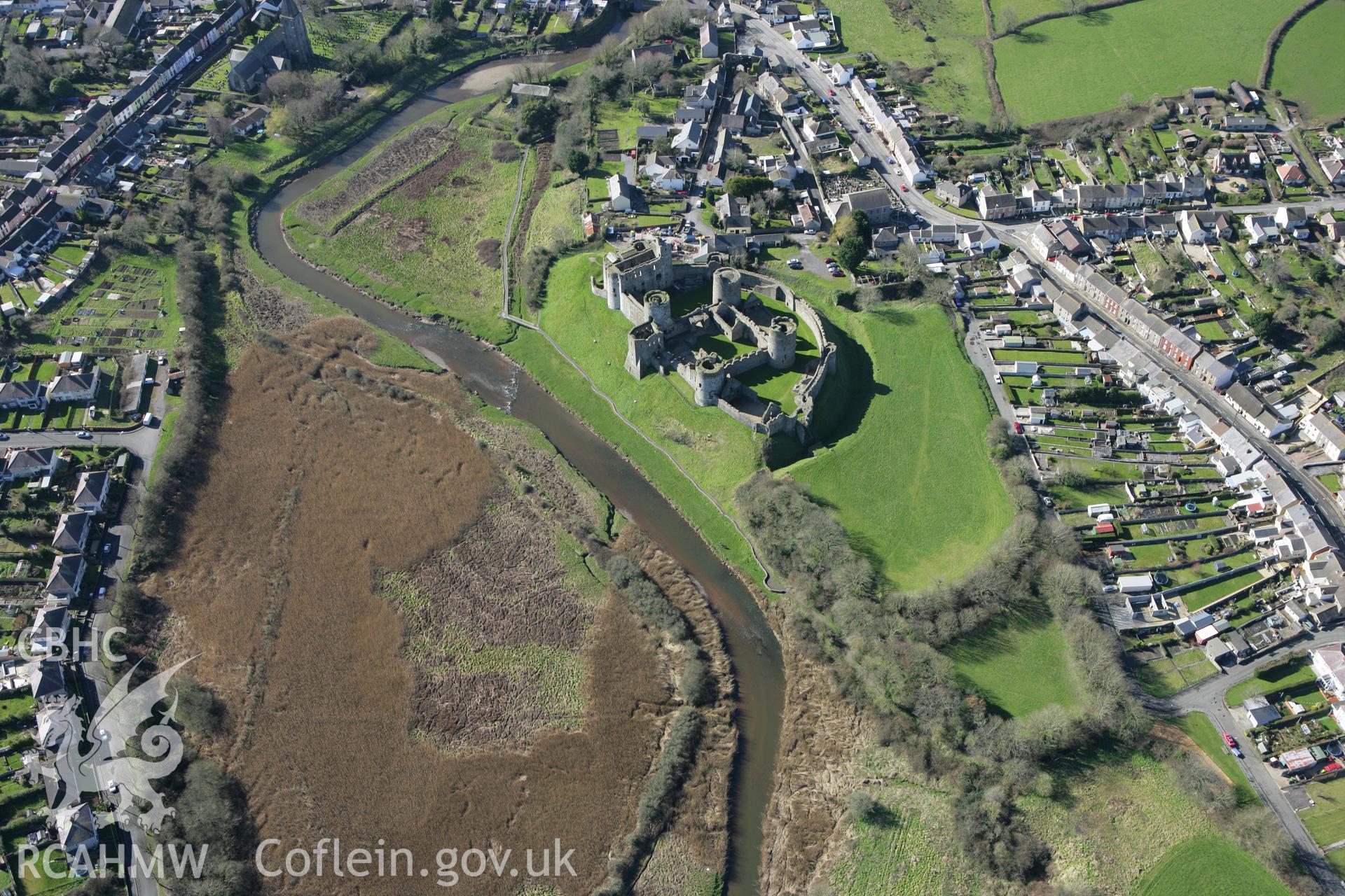 RCAHMW colour oblique photograph of Kidwelly Castle. Taken by Toby Driver on 04/03/2008.