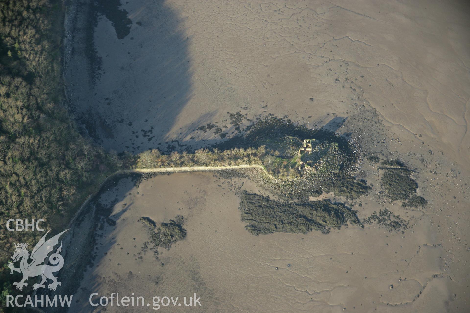RCAHMW colour oblique aerial photograph of the Bath House and Jetty, Penrhyn Estate. Taken on 25 January 2007 by Toby Driver