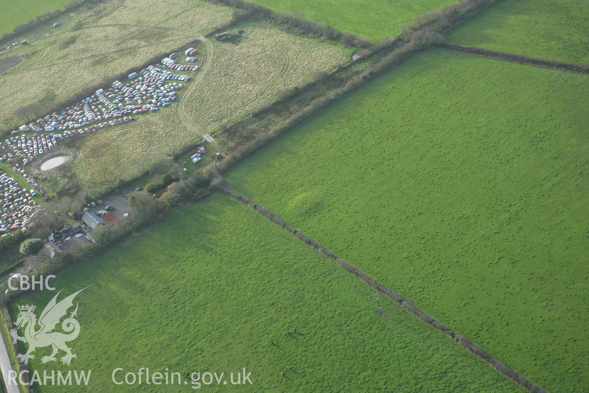 RCAHMW colour oblique photograph of Pant y Menyn Round Barrow. Taken by Toby Driver on 06/11/2007.