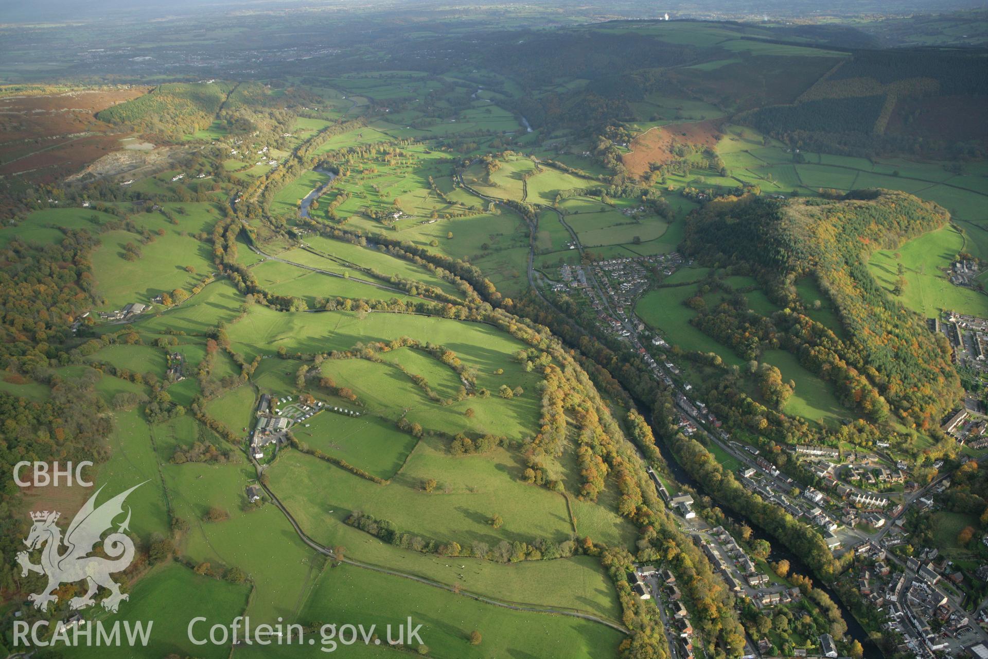 RCAHMW colour oblique photograph of Dee Valley east of Llangollen. Taken by Toby Driver on 30/10/2007.