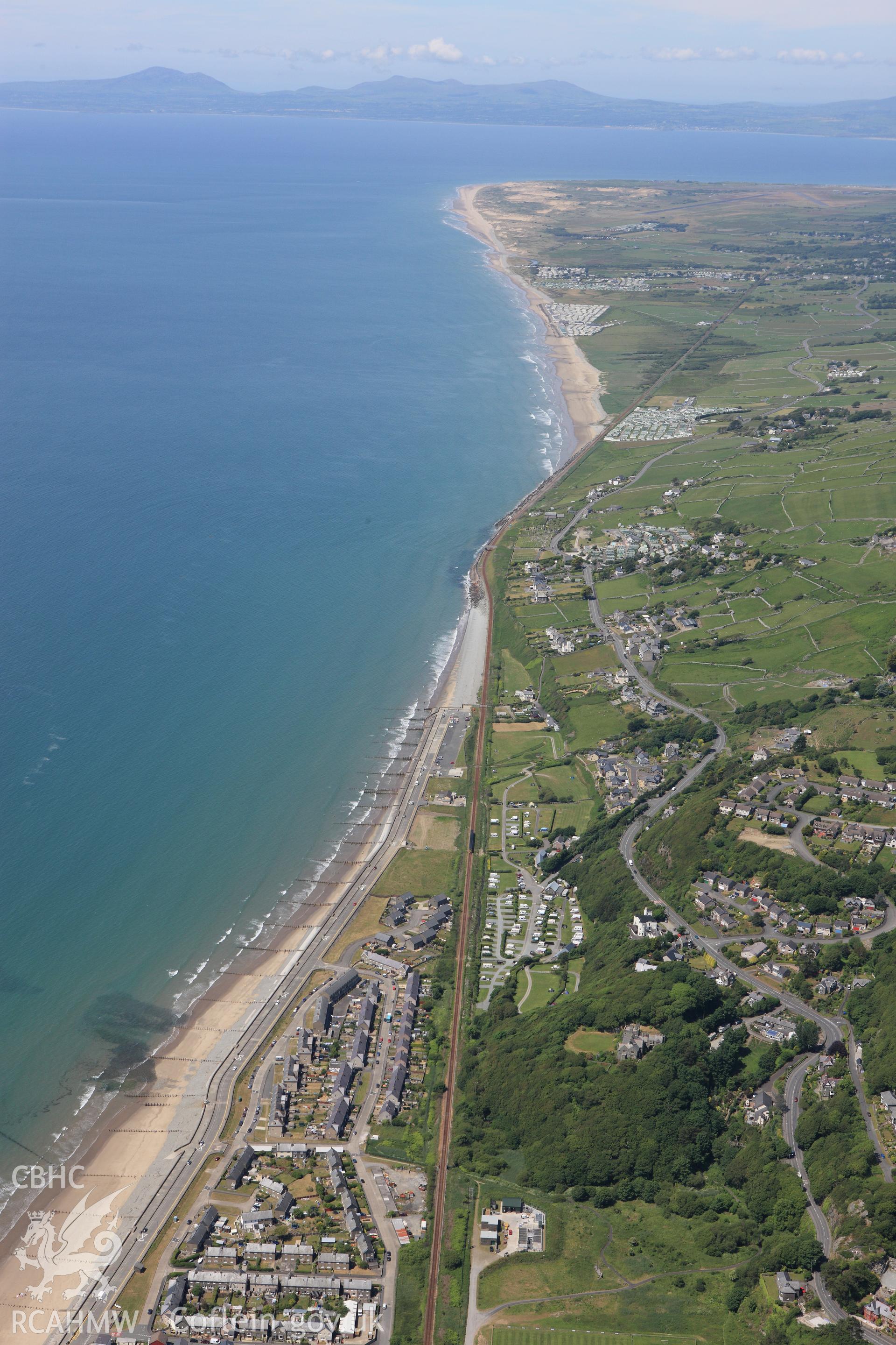 RCAHMW colour oblique aerial photograph of Barmouth looking towards the north. Taken on 16 June 2009 by Toby Driver