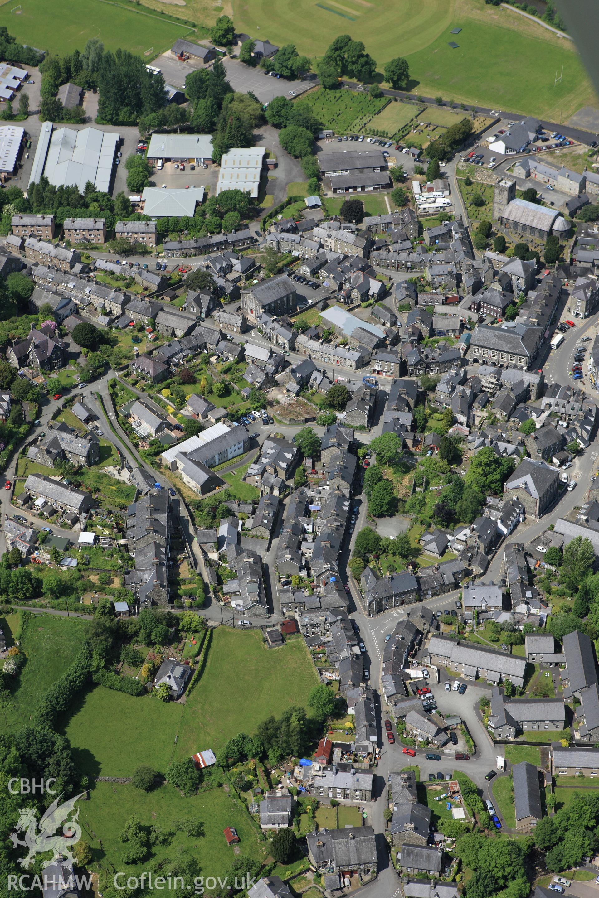 RCAHMW colour oblique aerial photograph of Dolgellau. Taken on 02 June 2009 by Toby Driver