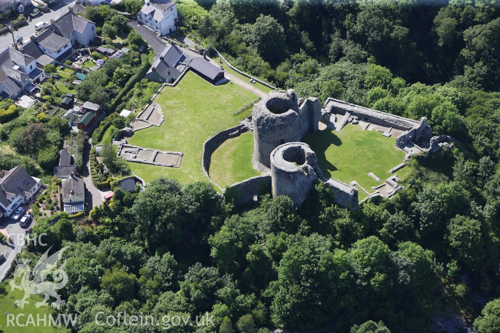 RCAHMW colour oblique aerial photograph of Cilgerran Castle. Taken on 16 June 2009 by Toby Driver