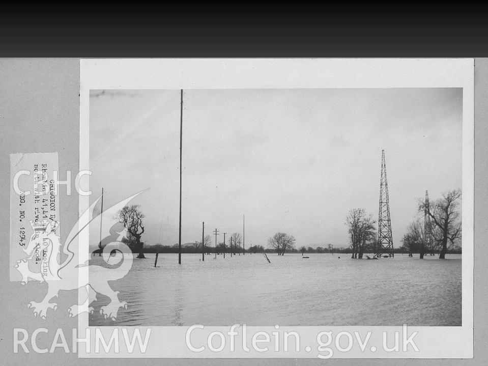 Black and white digital photograph showing rhombics 41 and 40 looking North with the river in flood.