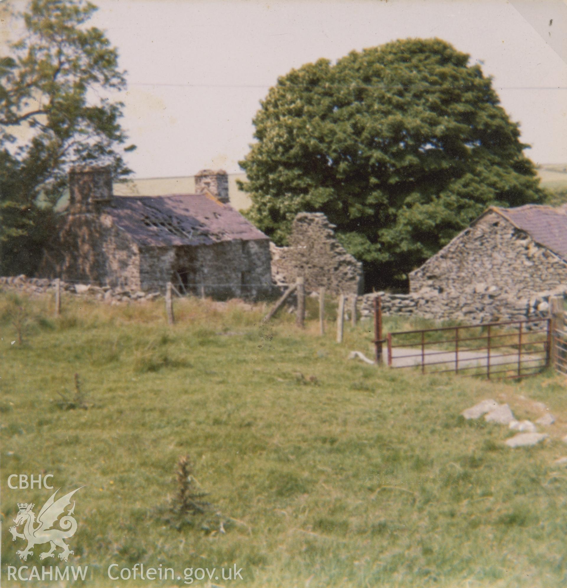 View of buildings at Carnau, Penuwch, taken by Oksana Hucul, 1979.