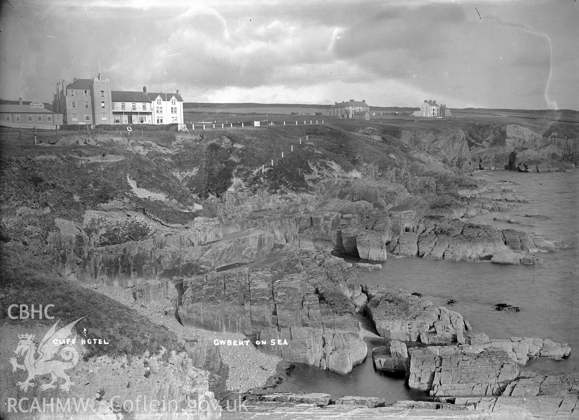 Black and white glass negative showing Cliff Hotel, Gwbert.