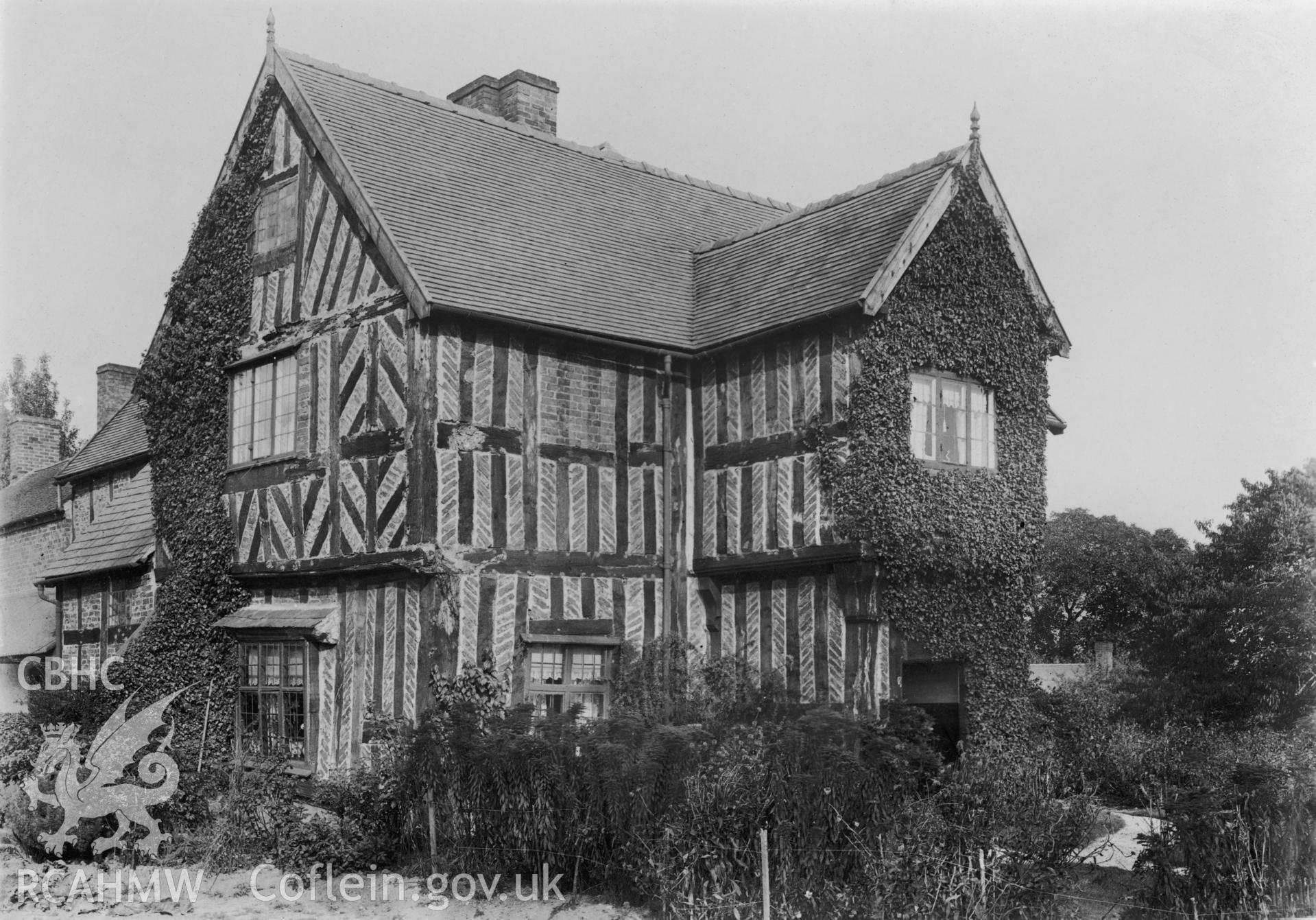 A single black and white photograph from an unknown source showing Eyton Manor Farmhouse.  Negative not held.