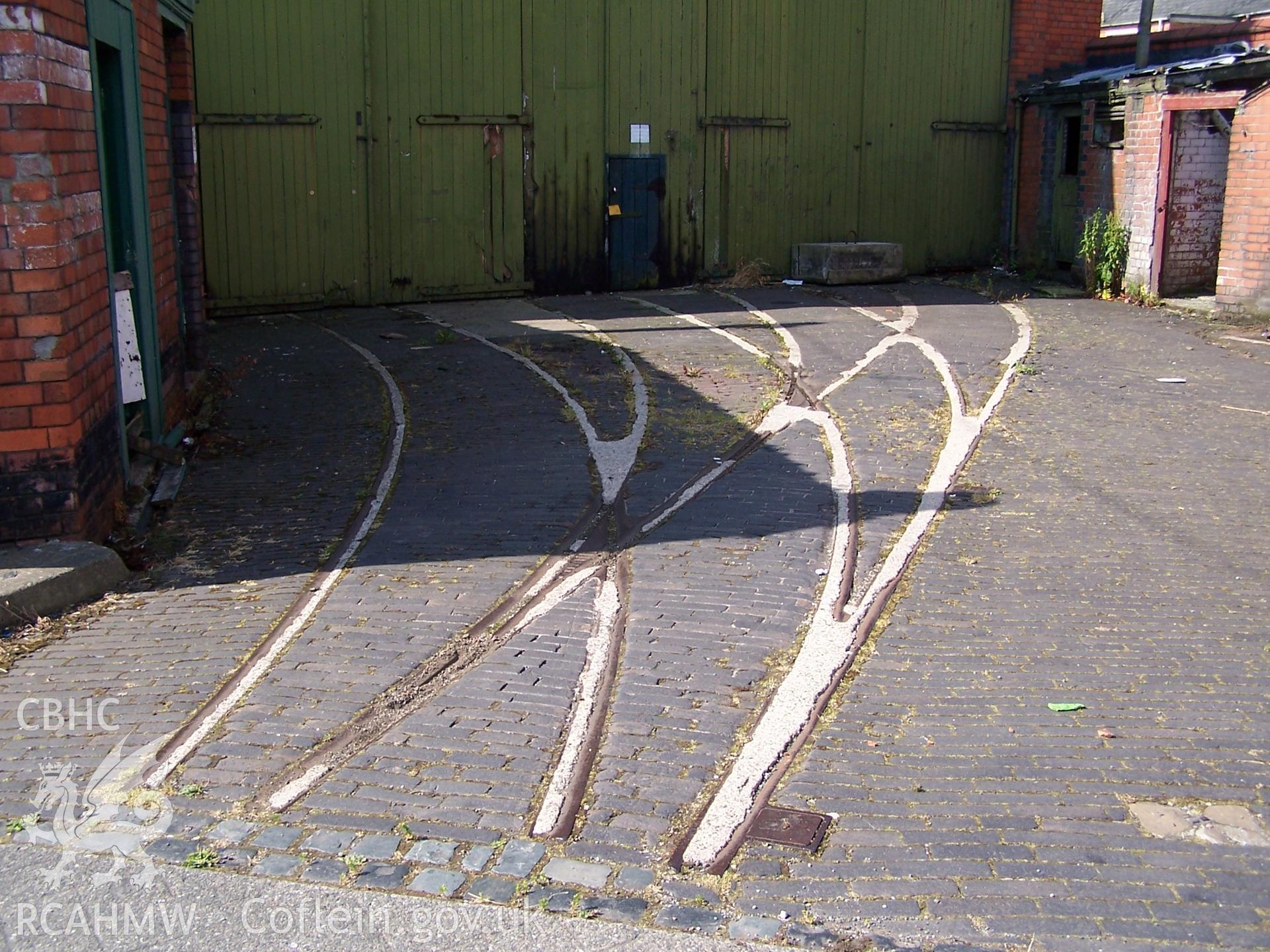 4-track ladder, depot forecourt.