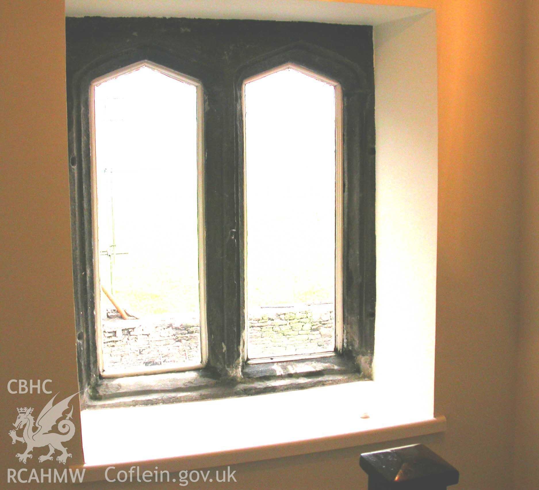 2-light 4 centered window to stairs at first-floor north wall