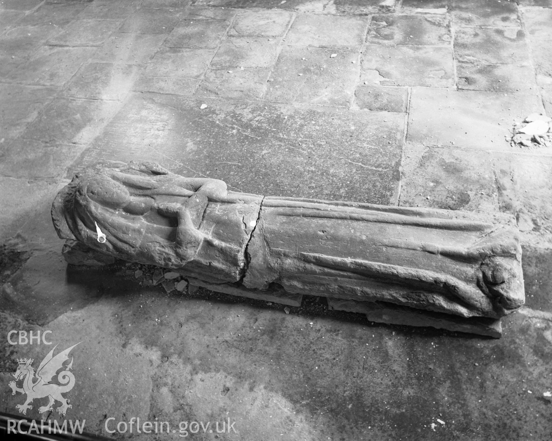 View of effigy in Roch Chapel, Robeston Church taken in 08.08.1941.