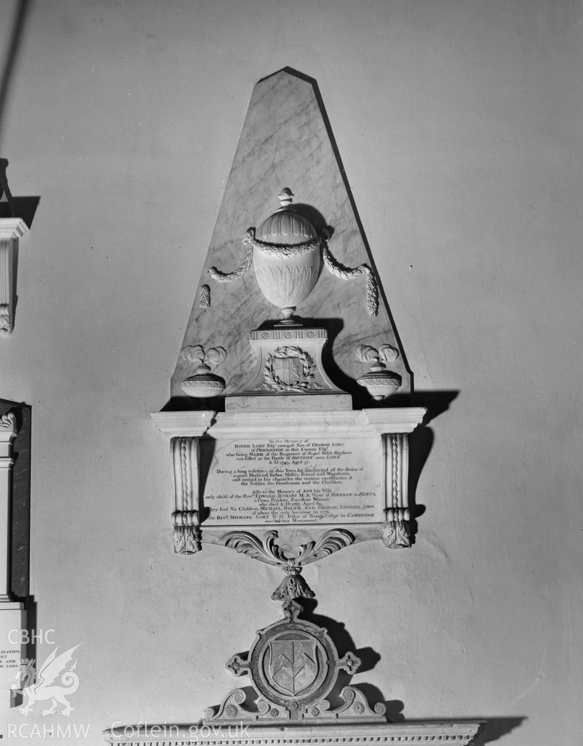 View of memorial to Roser Lort in St Mary's Church, Tenby in 08.08.1941.