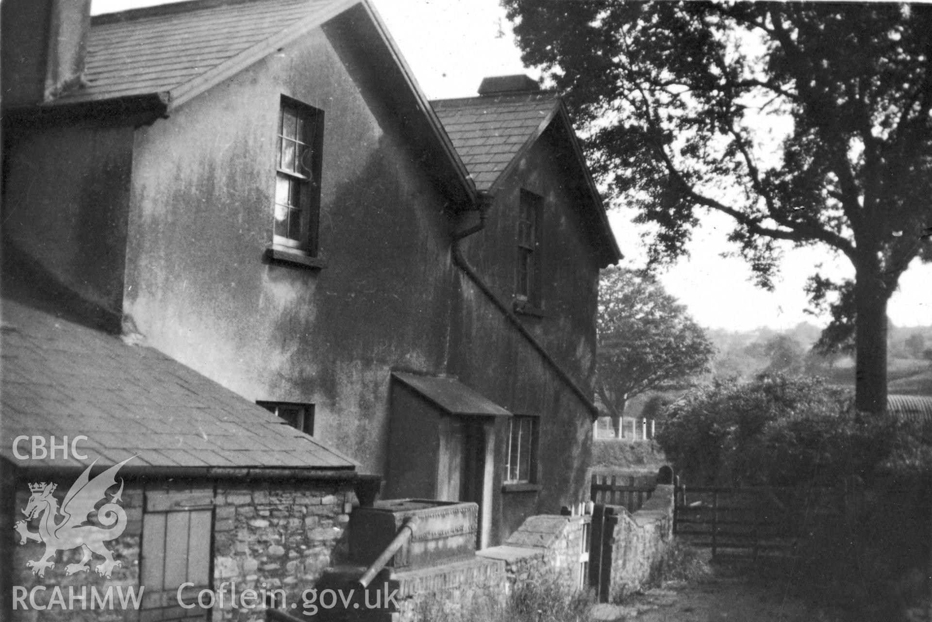 Photograph showing back entrance at Ynysywern Farm. Dated between 1902 and 1910.