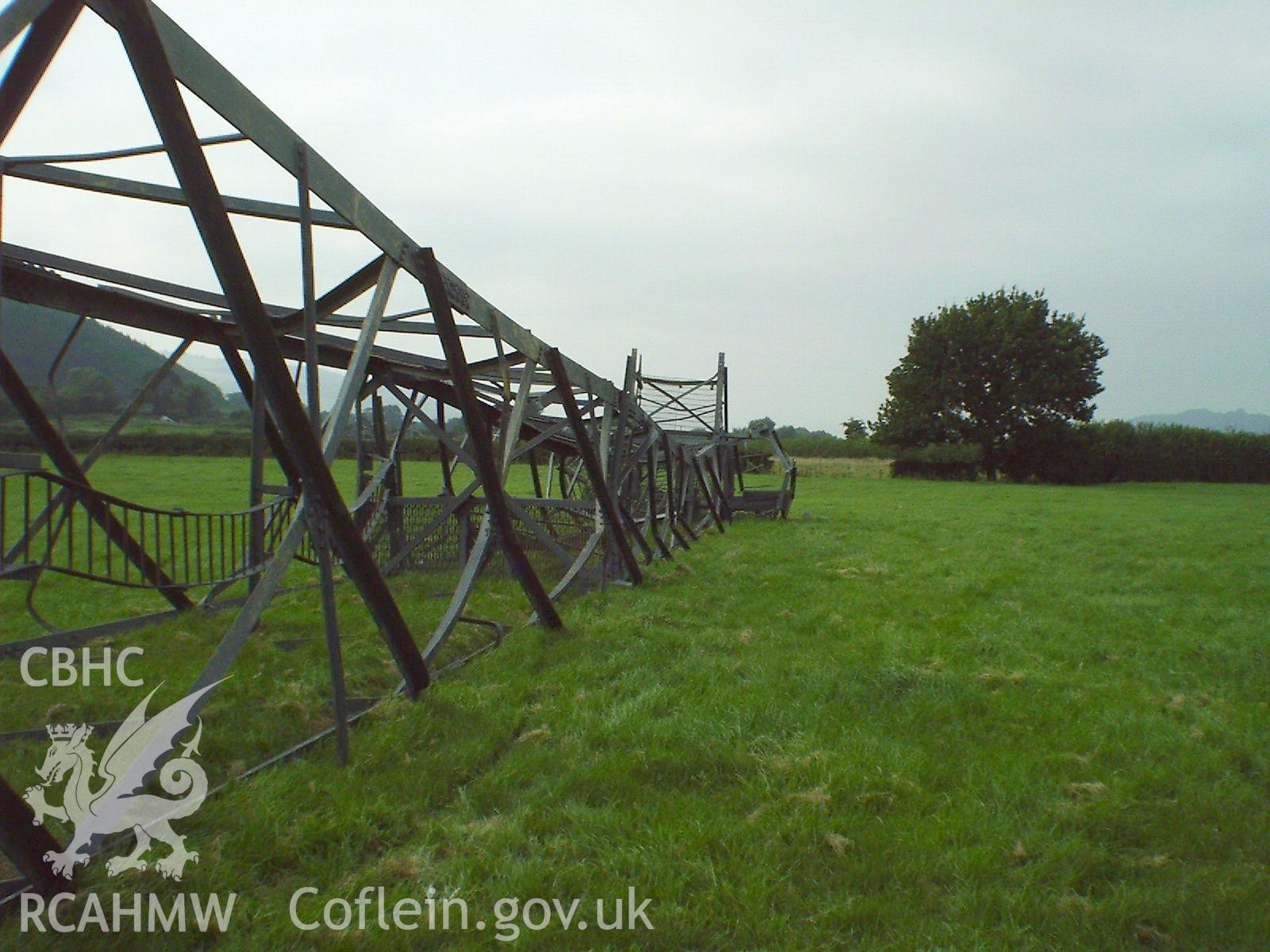 Colour digital photograph showing the end of the very low frequency 'G' tower.