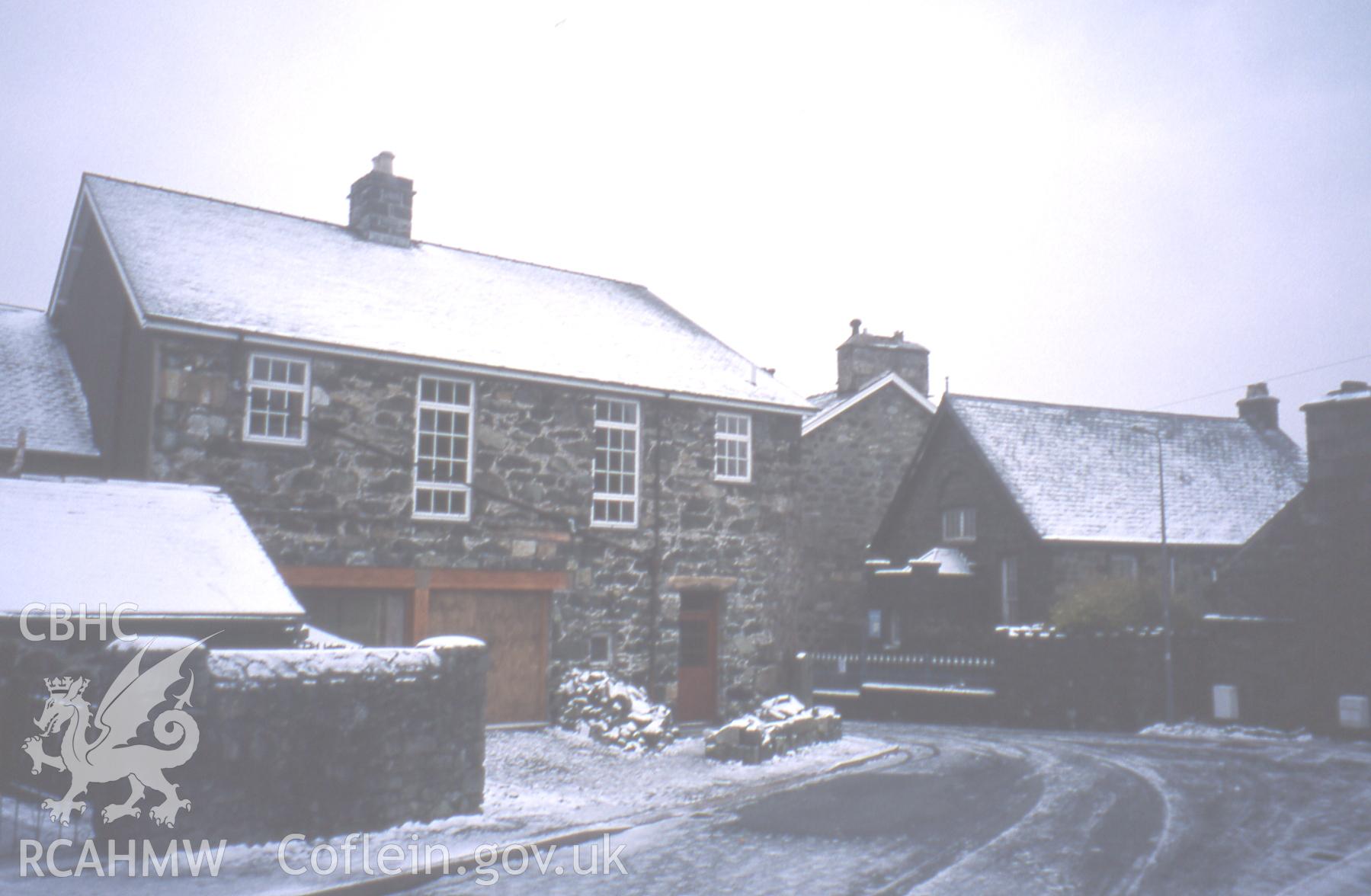 Colour digital photograph of English Calvinistic Methodist Chapel, Dolgellau, by Stephen Hughes, 13/03/1996.