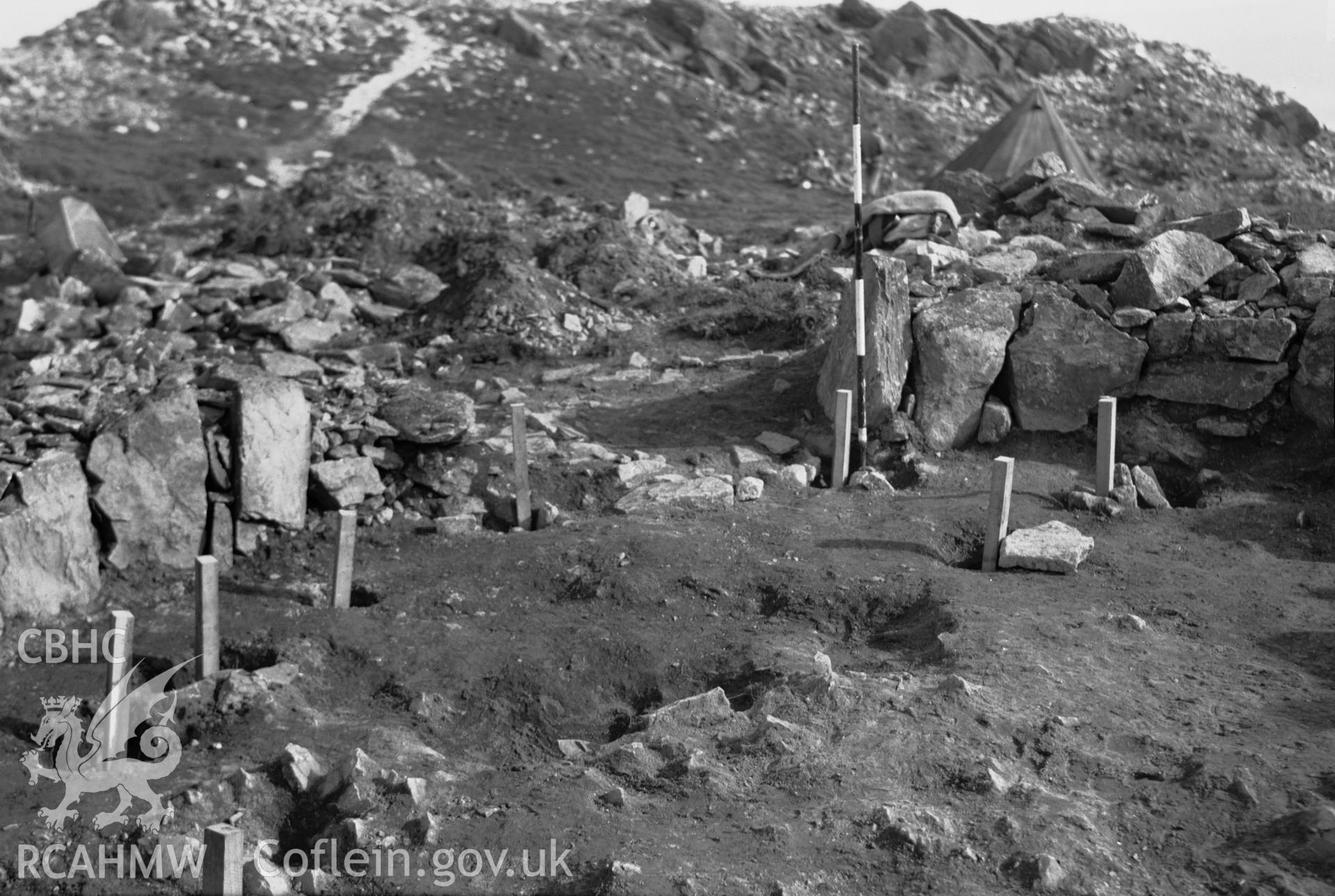 View of excavation (no.36 Hut4)  at Conway  Mountain taken 17.10.1951.