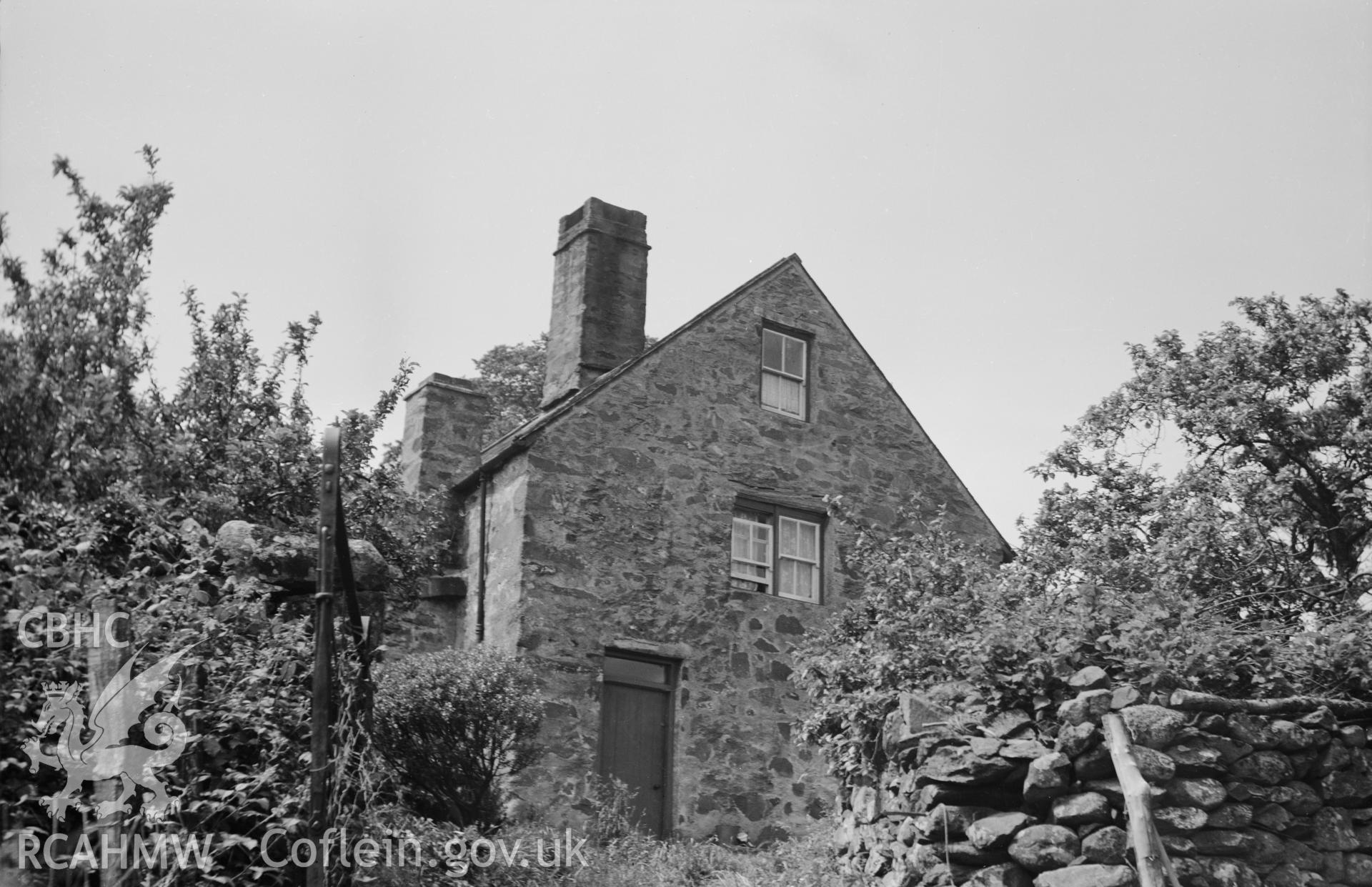 View of  Gwenddar Mill, Llangelynin taken 15.04.1950.