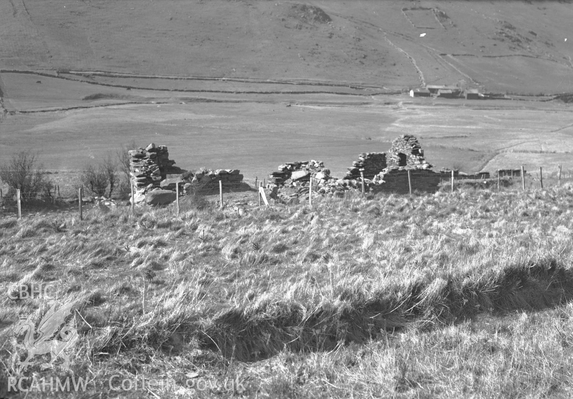 View of the ruins of Gwyndy, Dolwyddelan taken 24.04.1951.