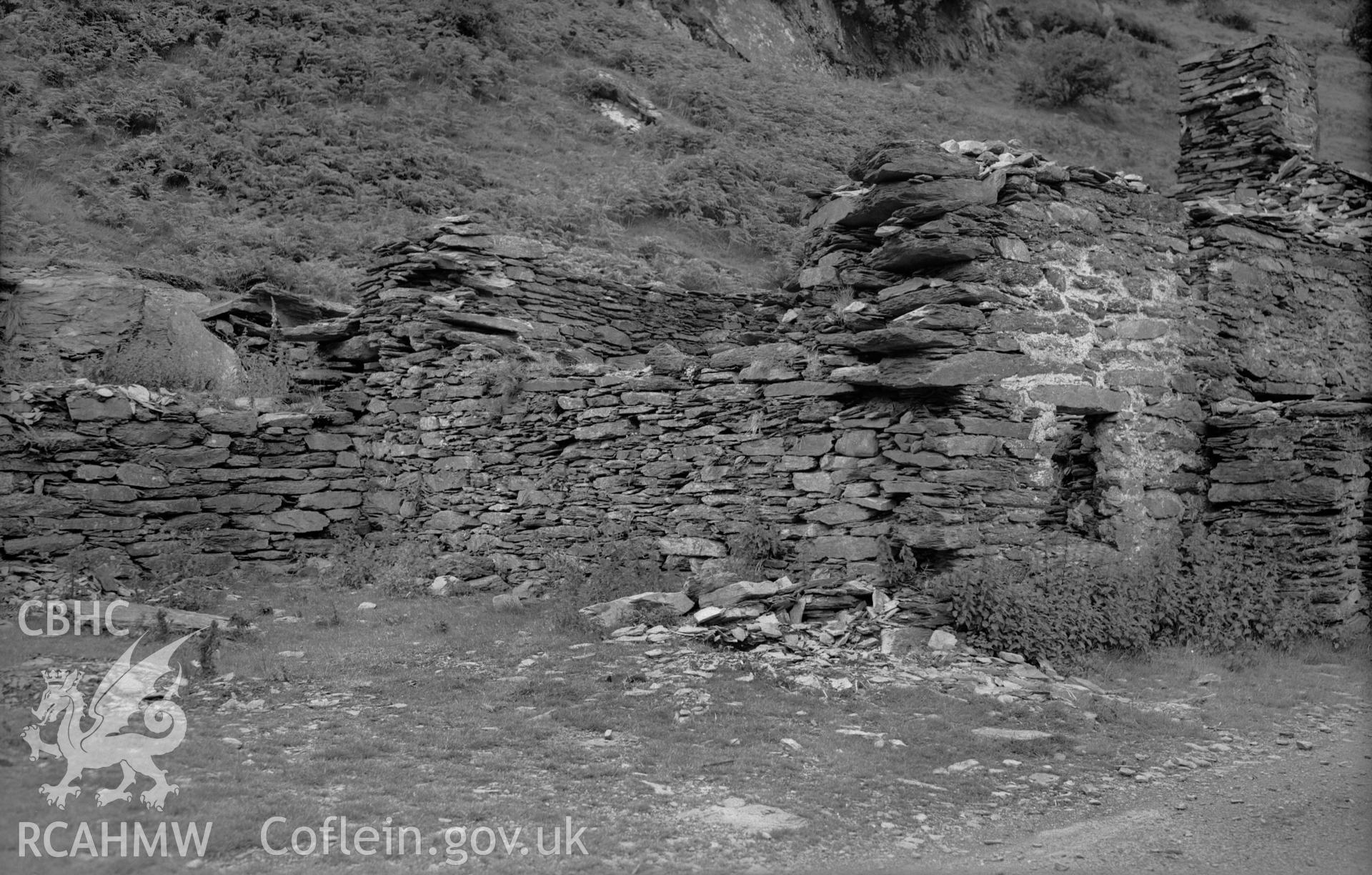 View of ruins of Tai, Dolwyddelan taken 04.08.1952.