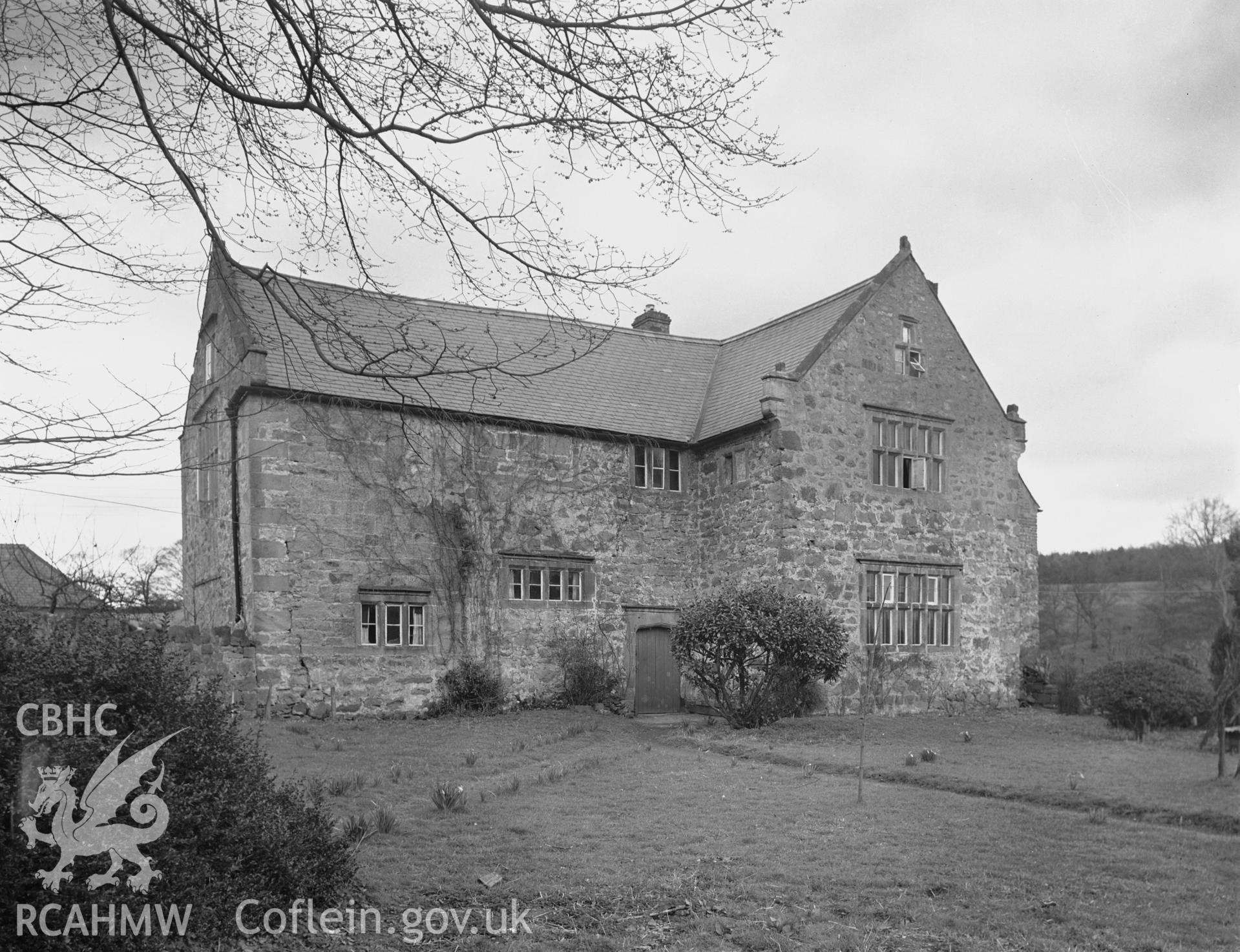 Exterior view of Fferm, Hope   taken 08.04.1942.