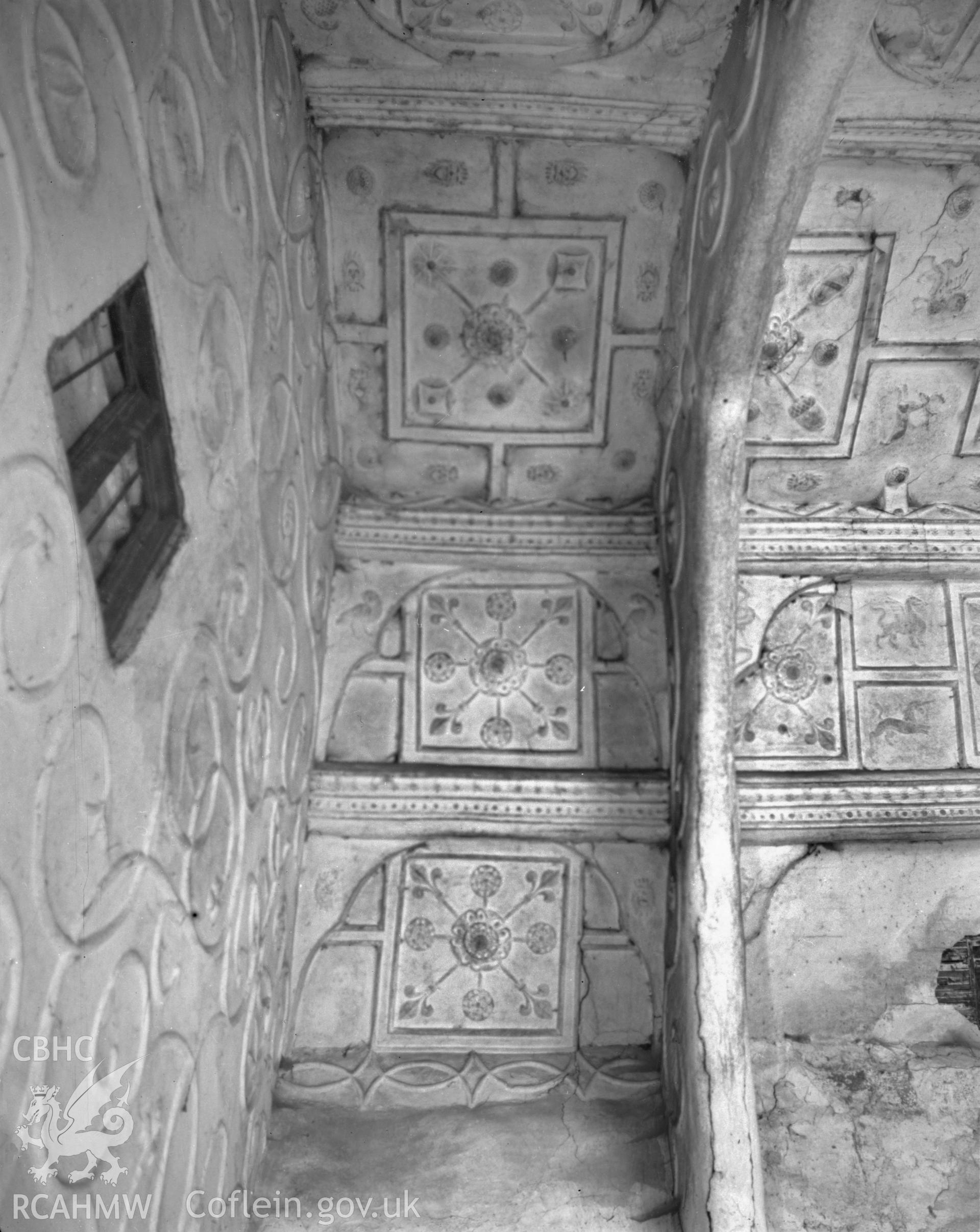 Interior view showing decorative plaster.