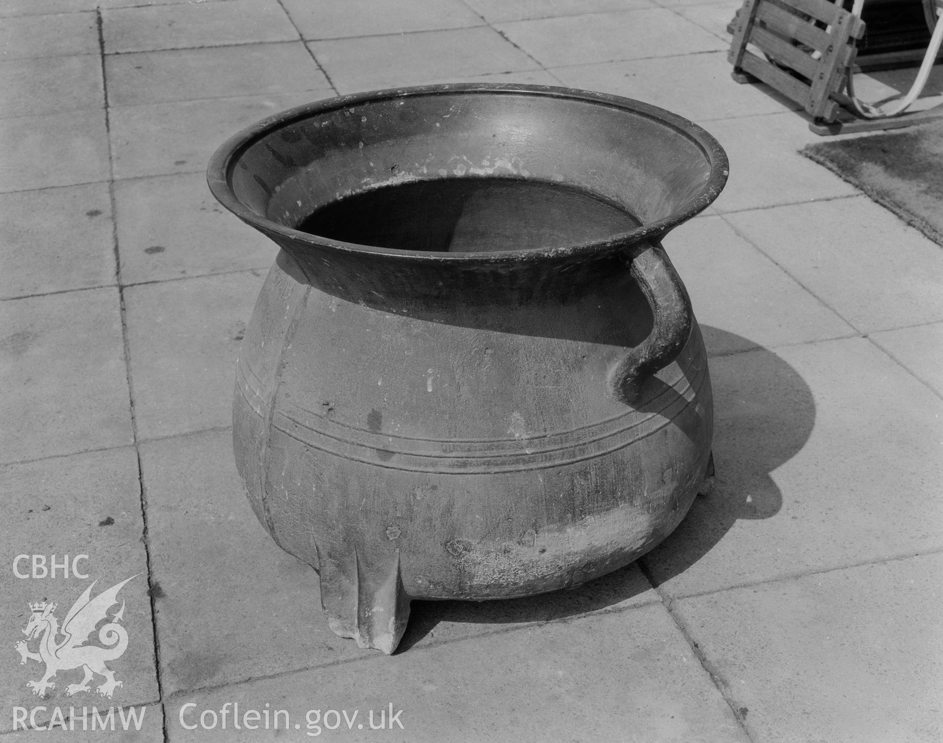 Detailed view of cauldron find at Glynllifon, Llandwrog taken 05.09.1953.