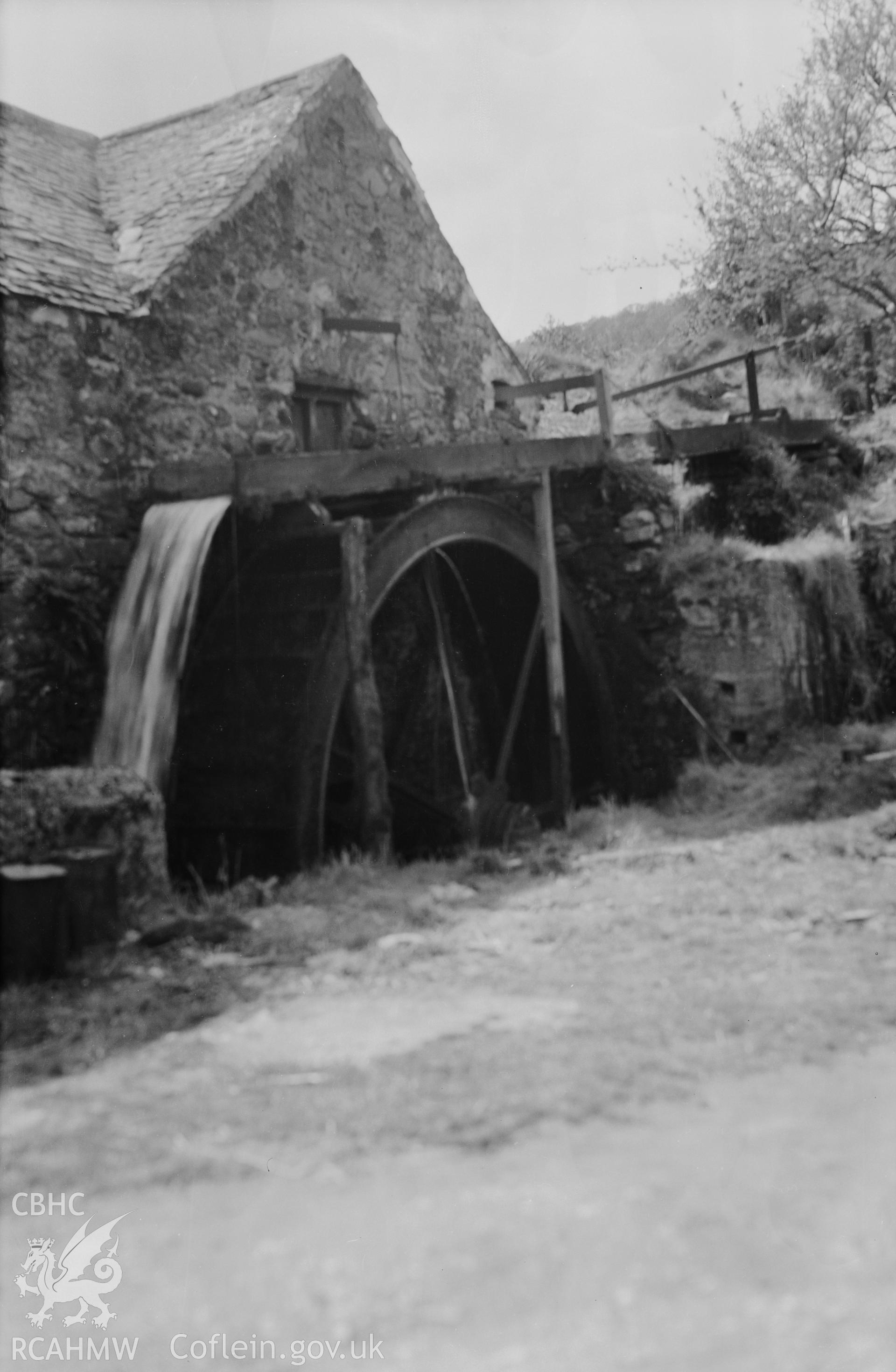 View of  Gwenddar Mill, Llangelynin taken 15.04.1950.