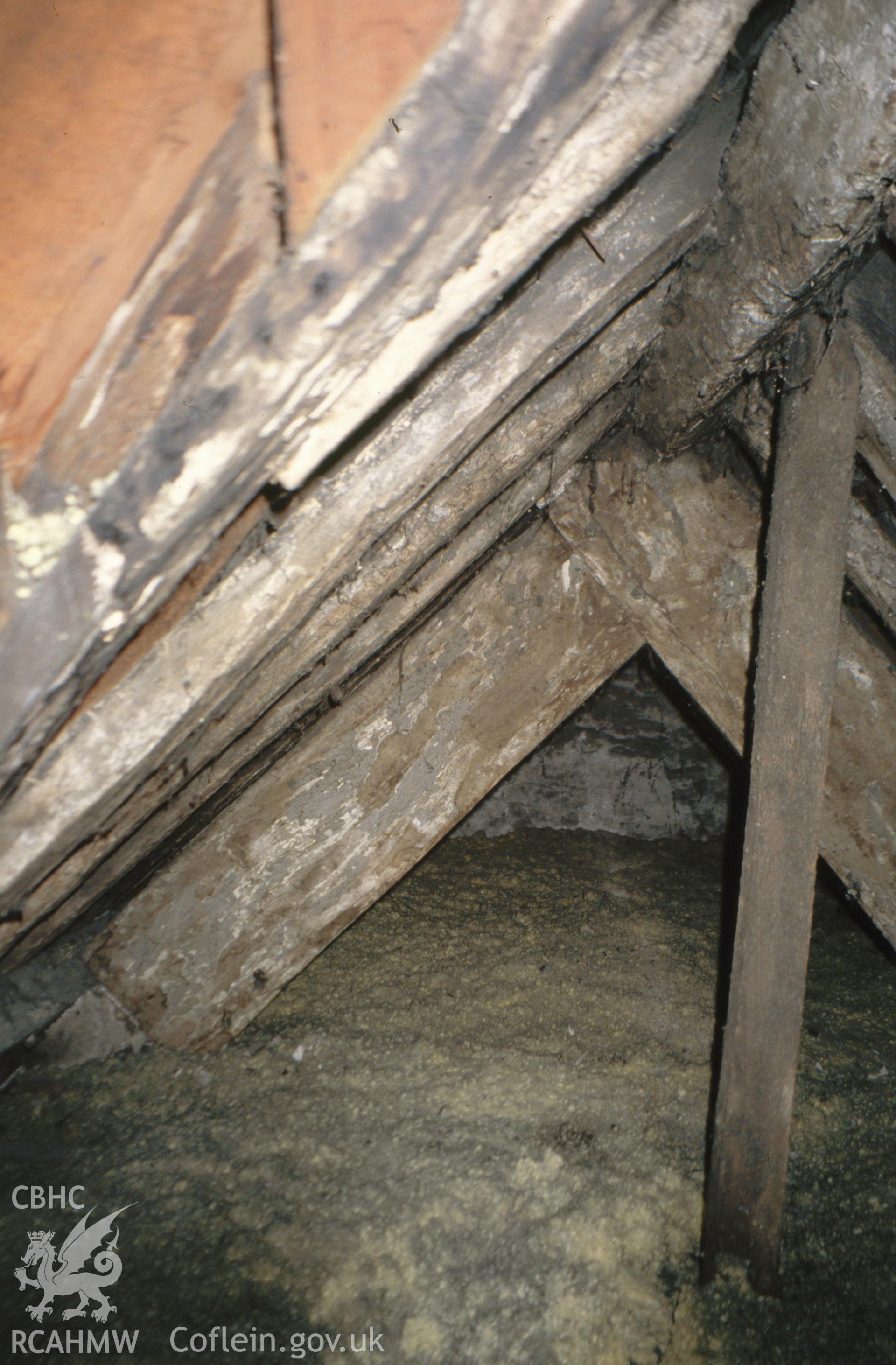 Interior view showing truss over cross-wing.