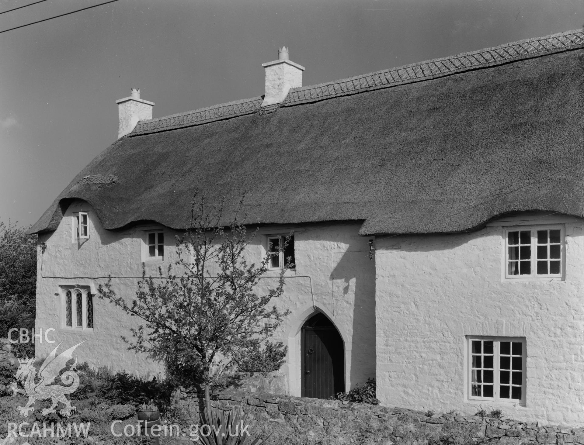 Exterior view of Ty Draw, Llandow, taken 14.05.64.