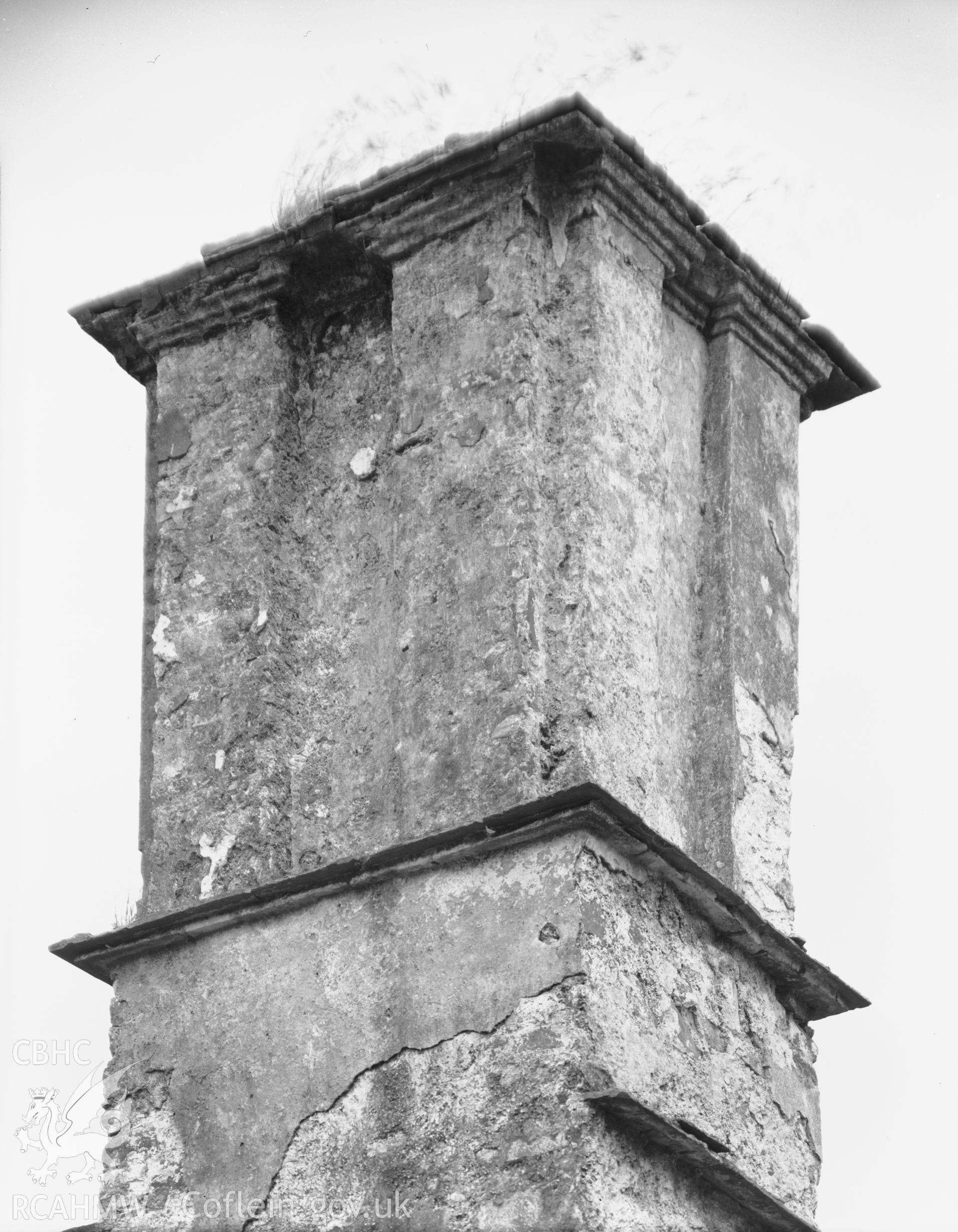 Exterior, chimney