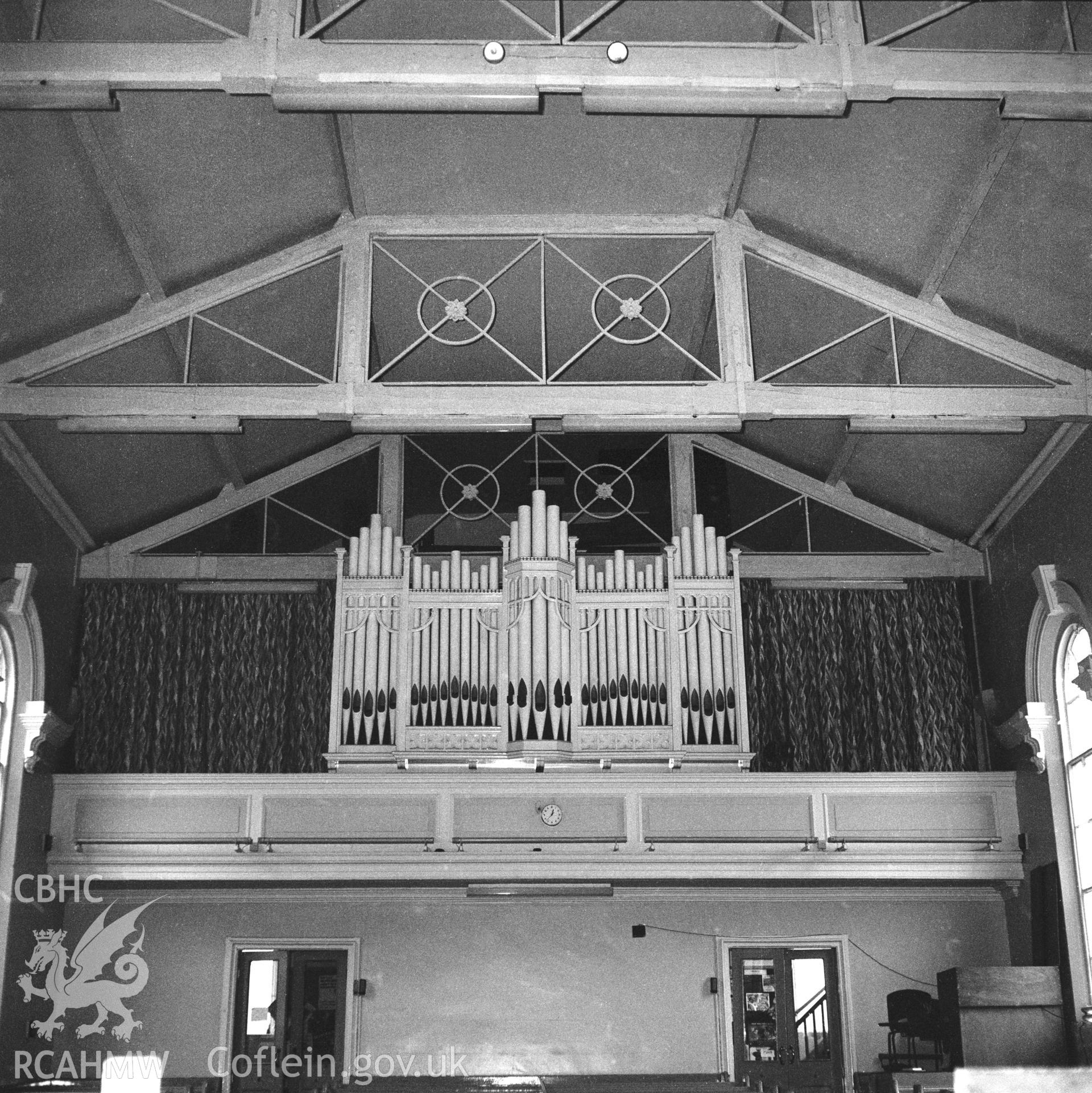 Interior - gallery and organ.  NA/FL/95/021