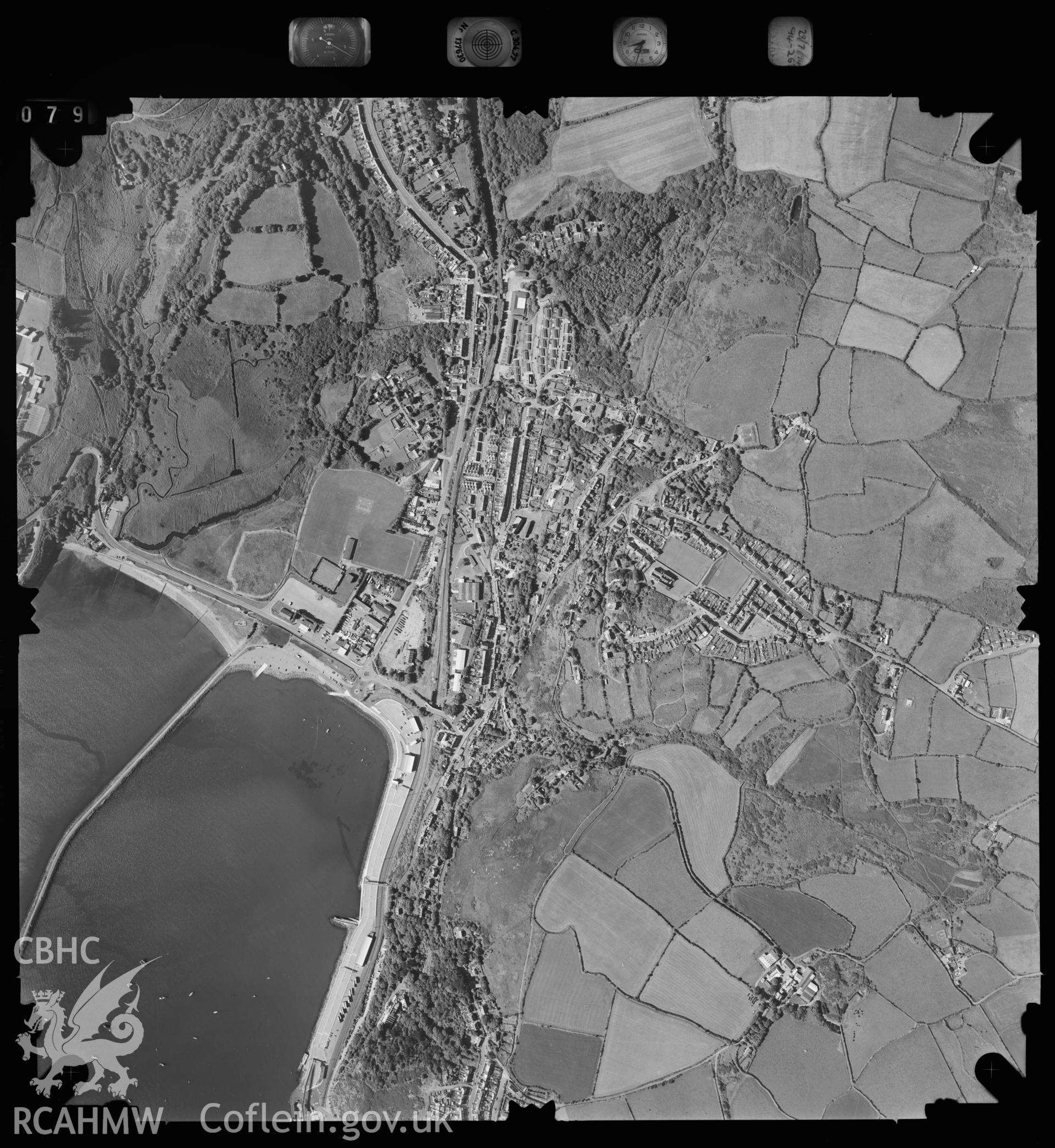 Digitized copy of an aerial photograph showing the Goodwick area taken by Ordnance Survey, 1994