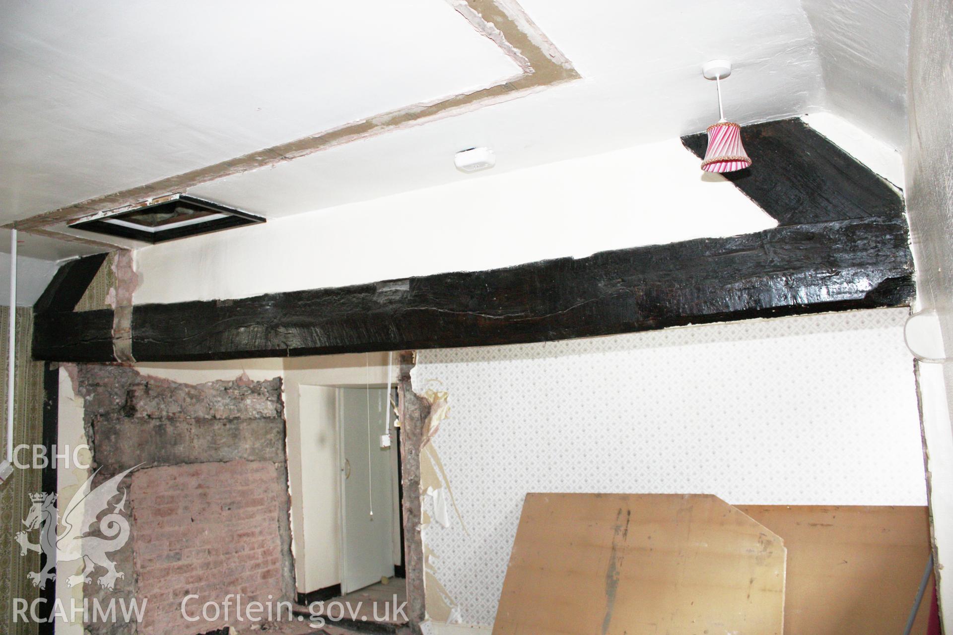 51, Clwyd Street, 17th century rear projection, showing central roof truss.