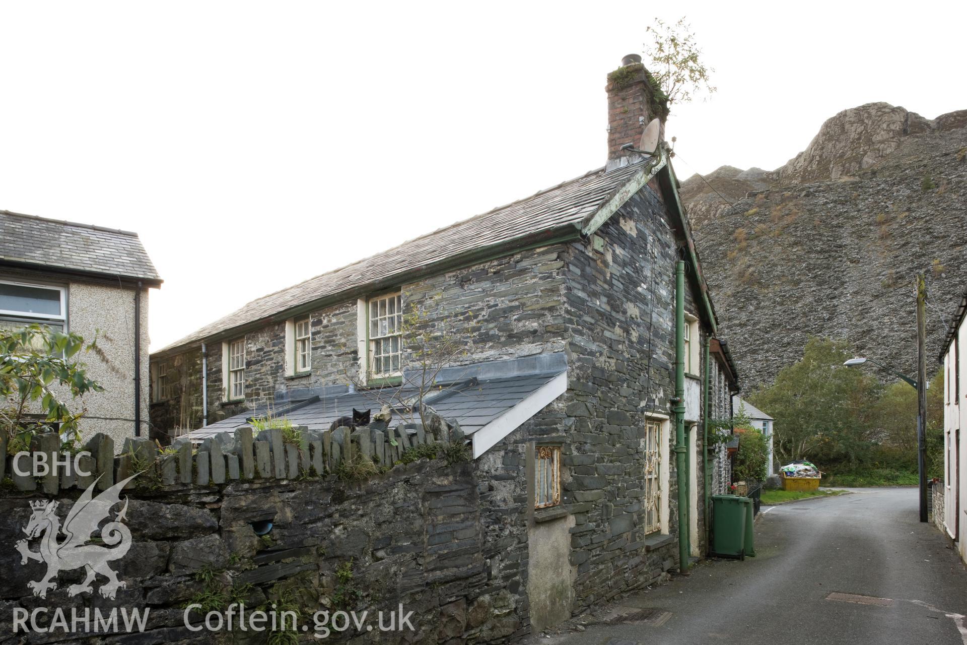 1 Dinas Road.
