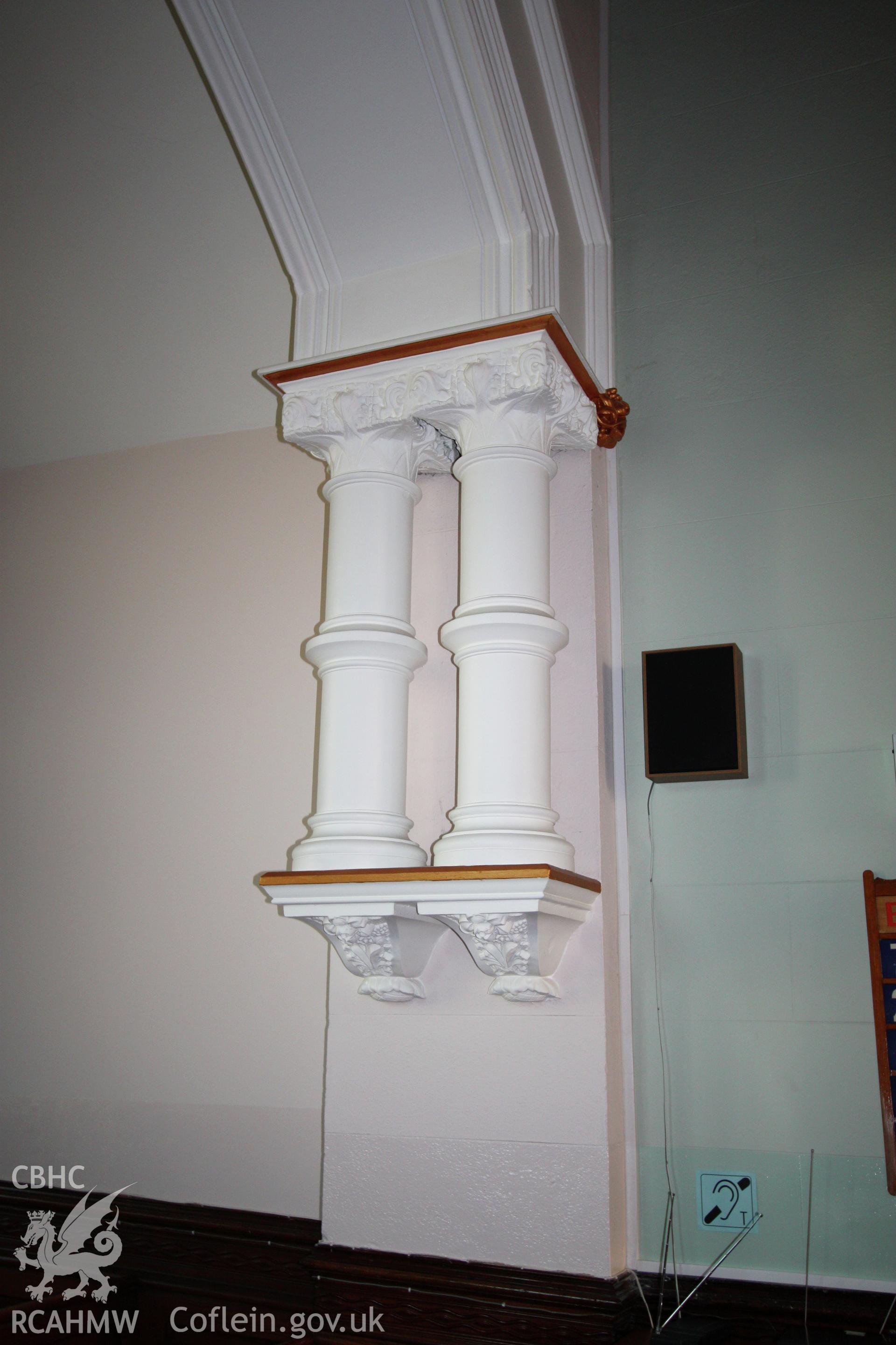 Capel Y Morfa, detail of columns supporting the transept arch.