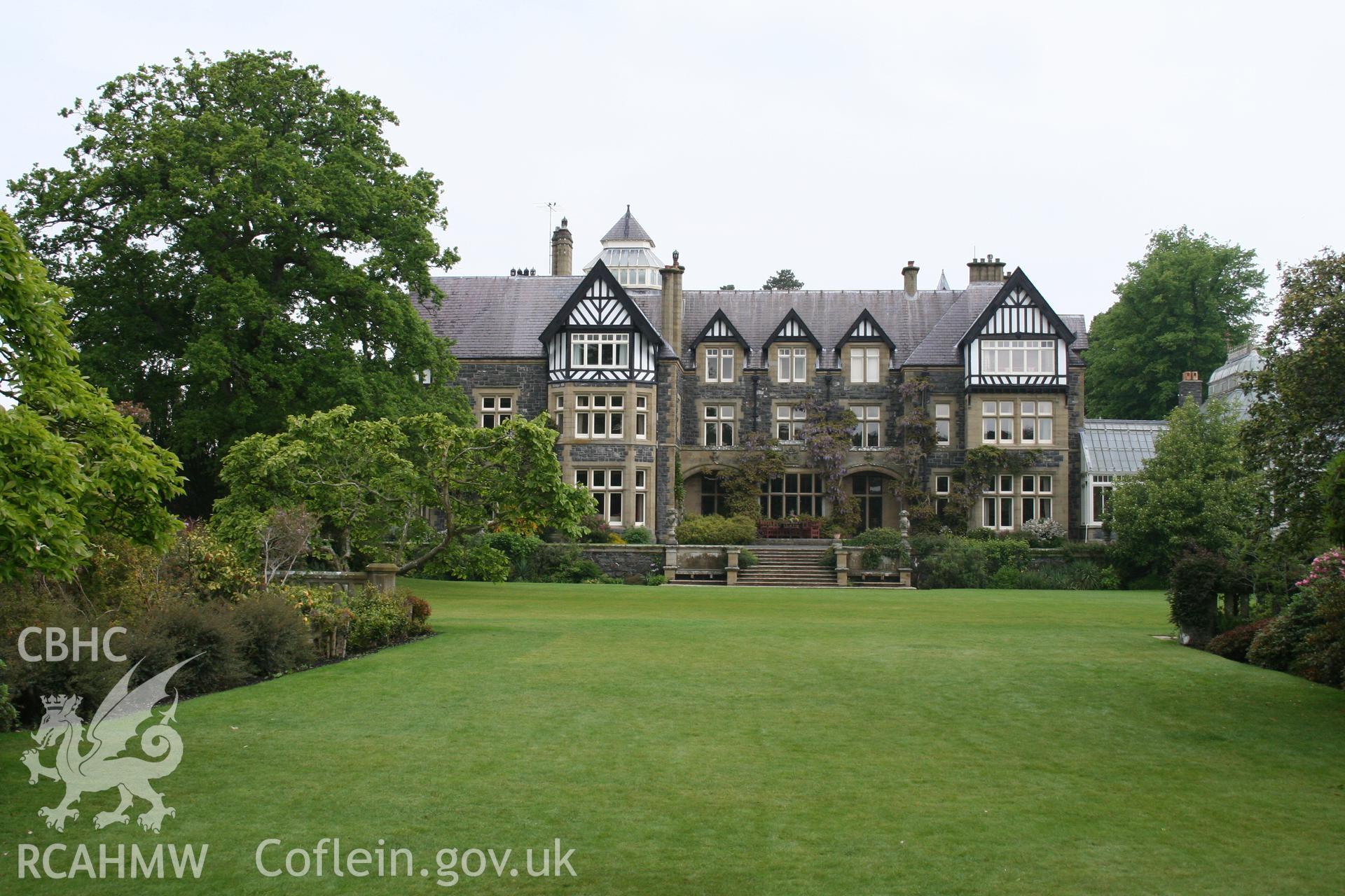 South fa?ade of Bodnant House (nprn 26804) looking over the main lawn.