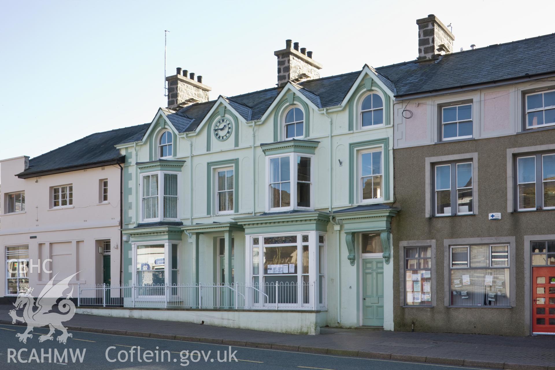 5 High Street.