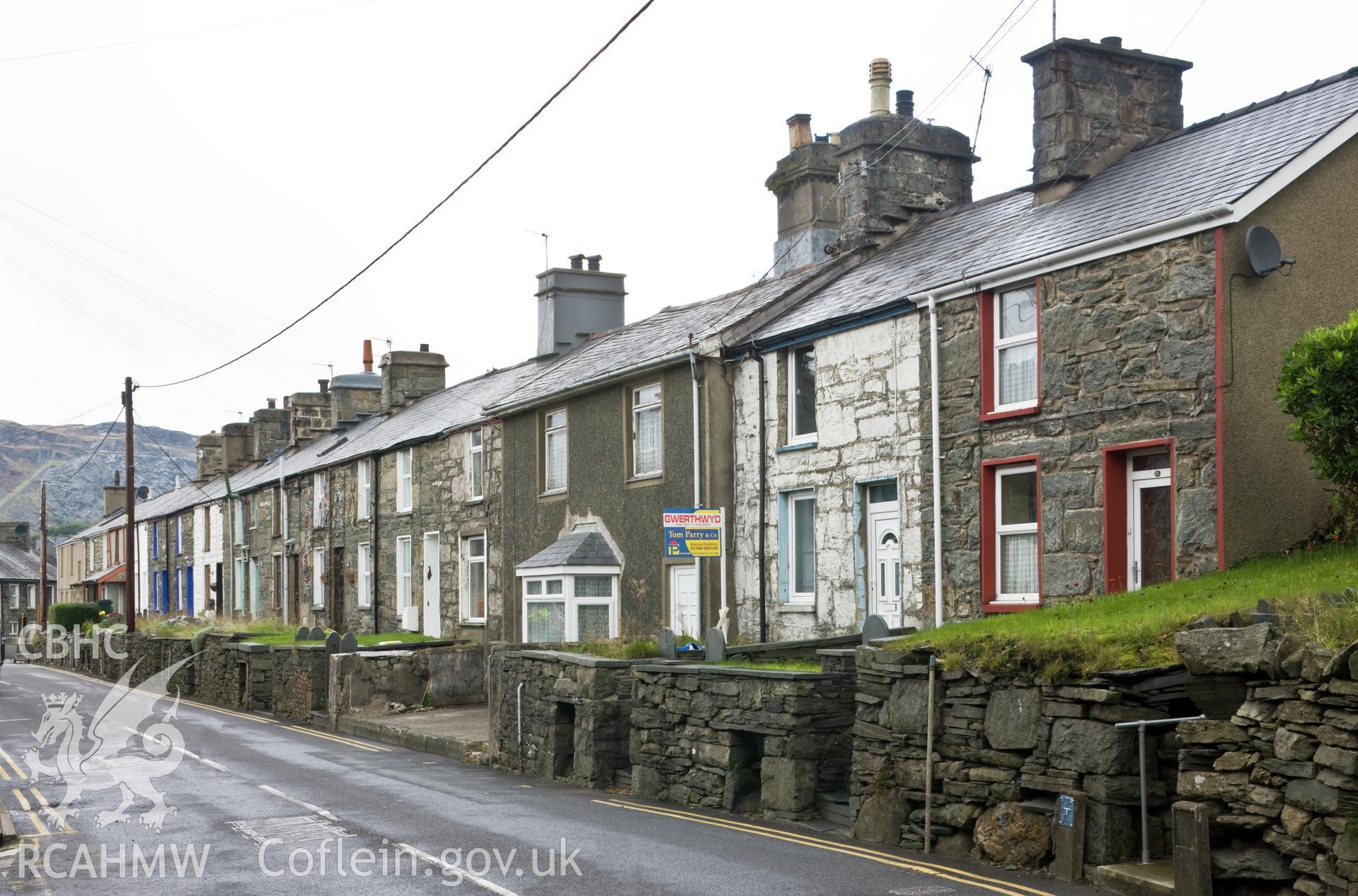 121-135 Manod Road.