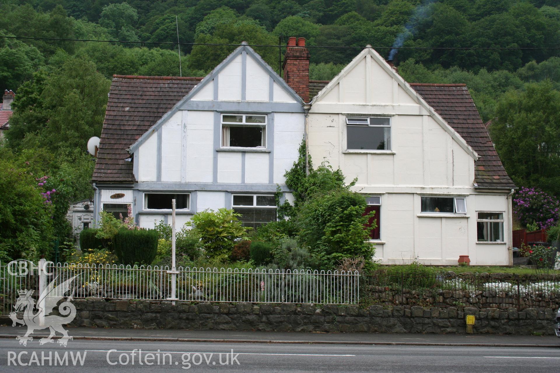 North east elevations of nos.15 (right) and 16 (left), Gwydyr Road, showing concrete framing.
