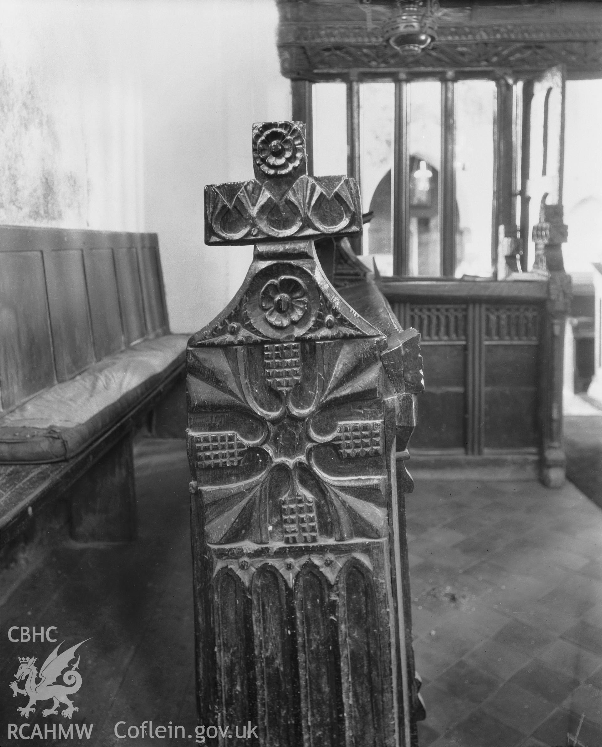 Bench end