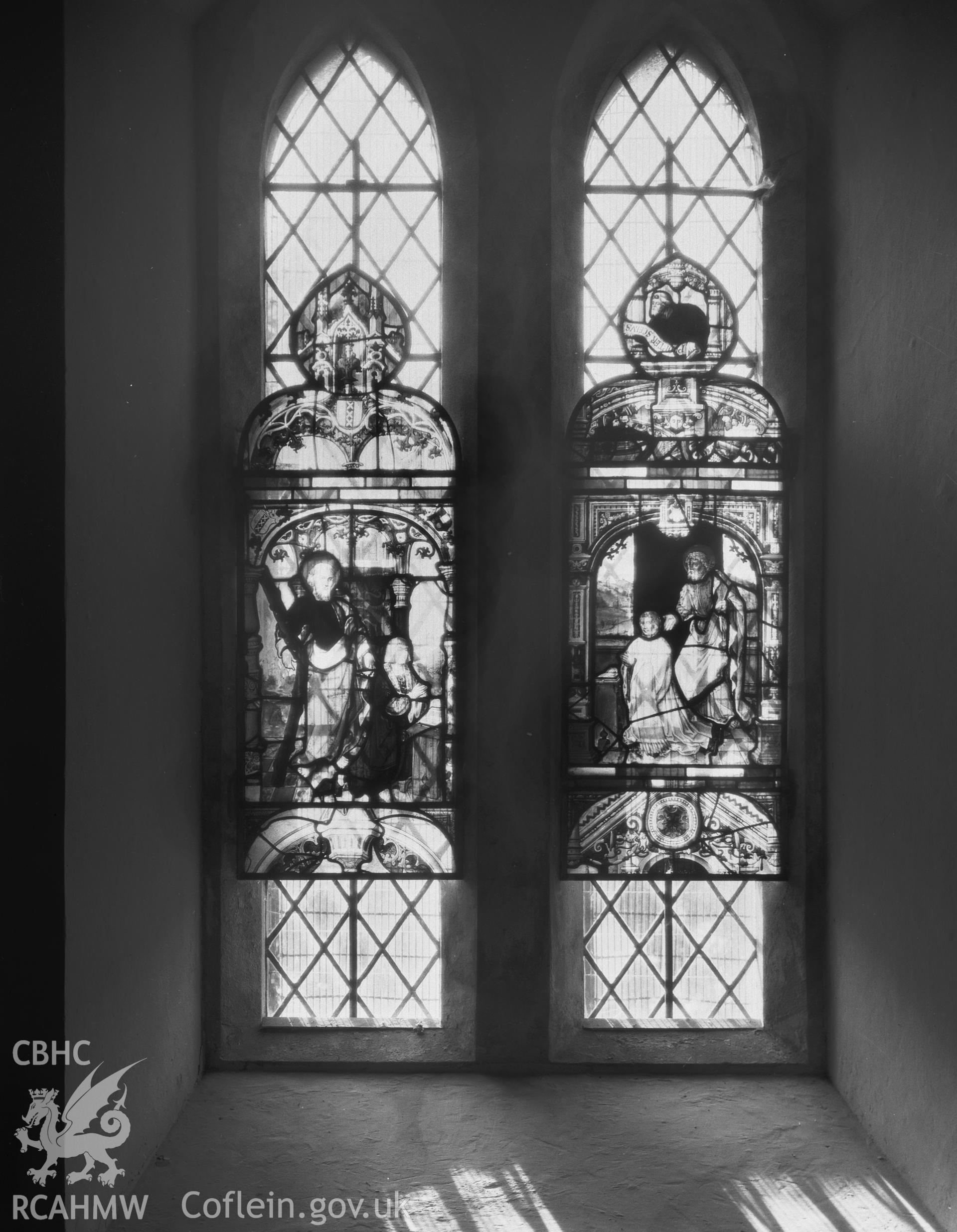 Window nave, S wall, East-West