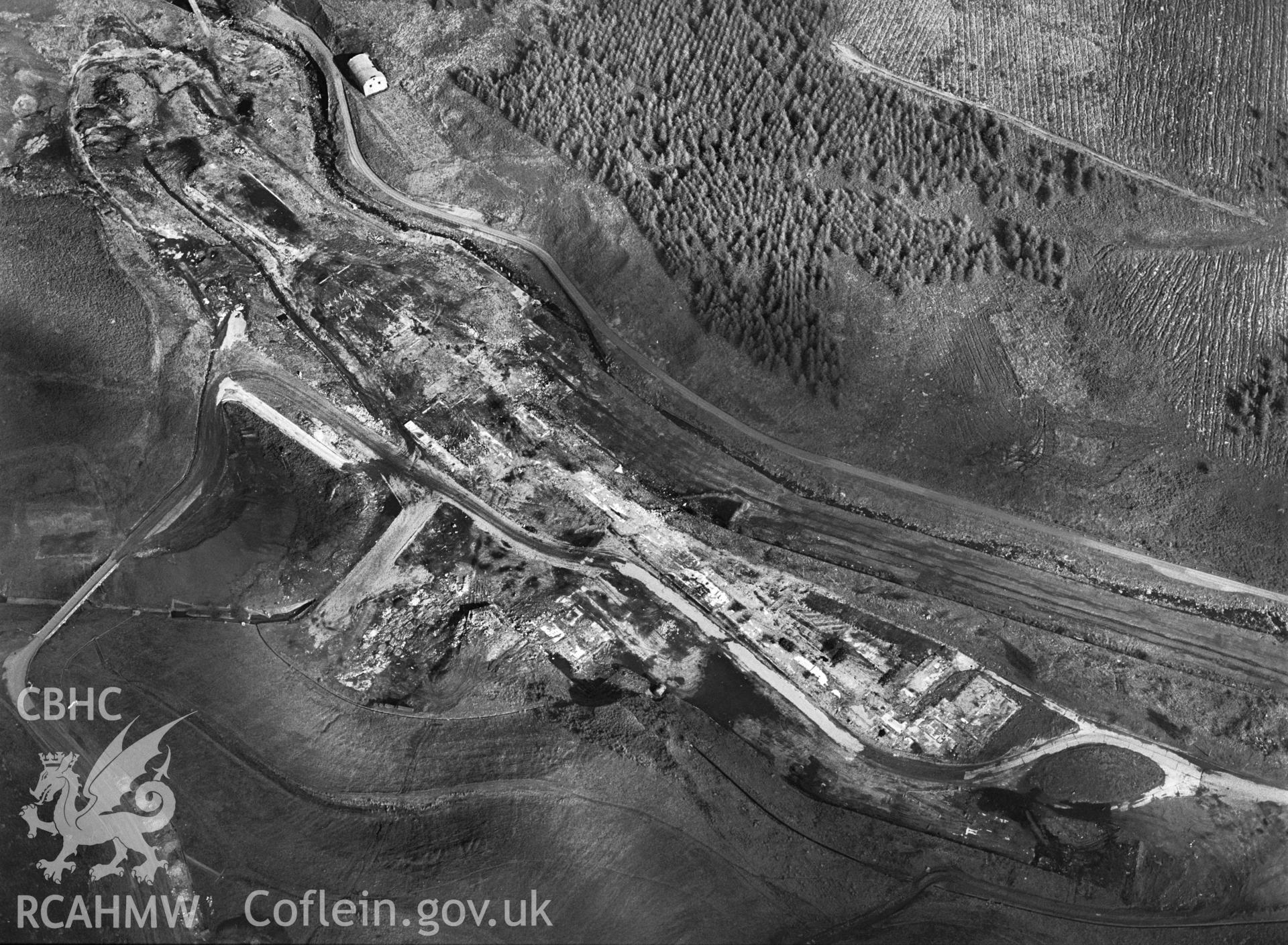 RCAHMW Black and white oblique aerial photograph of Maerdy Colliery, taken on 17/10/1992 by CR Musson