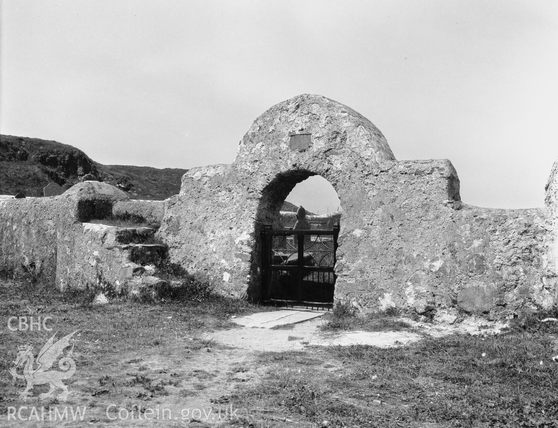 Churchyard gateway