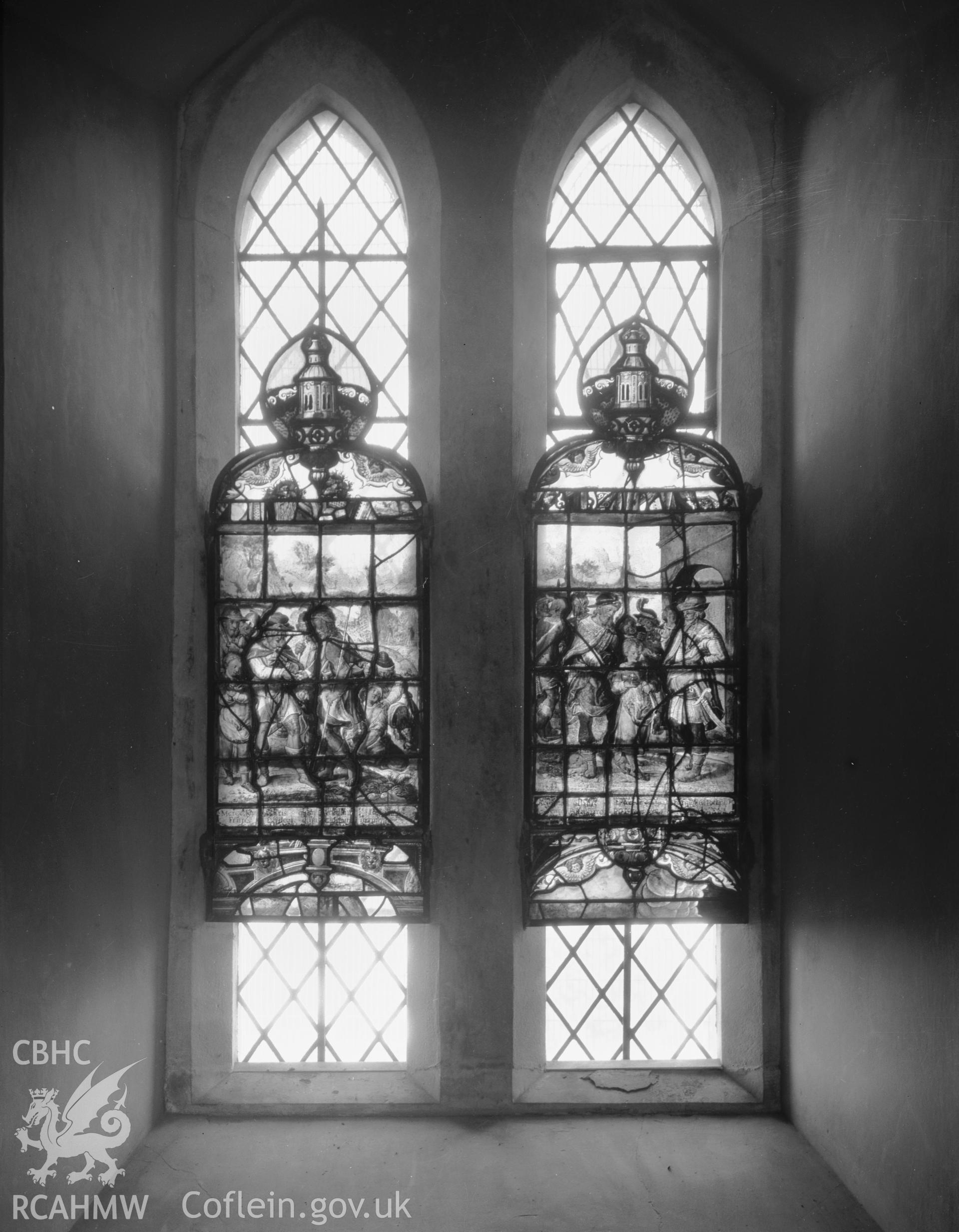 Nave, N wall window