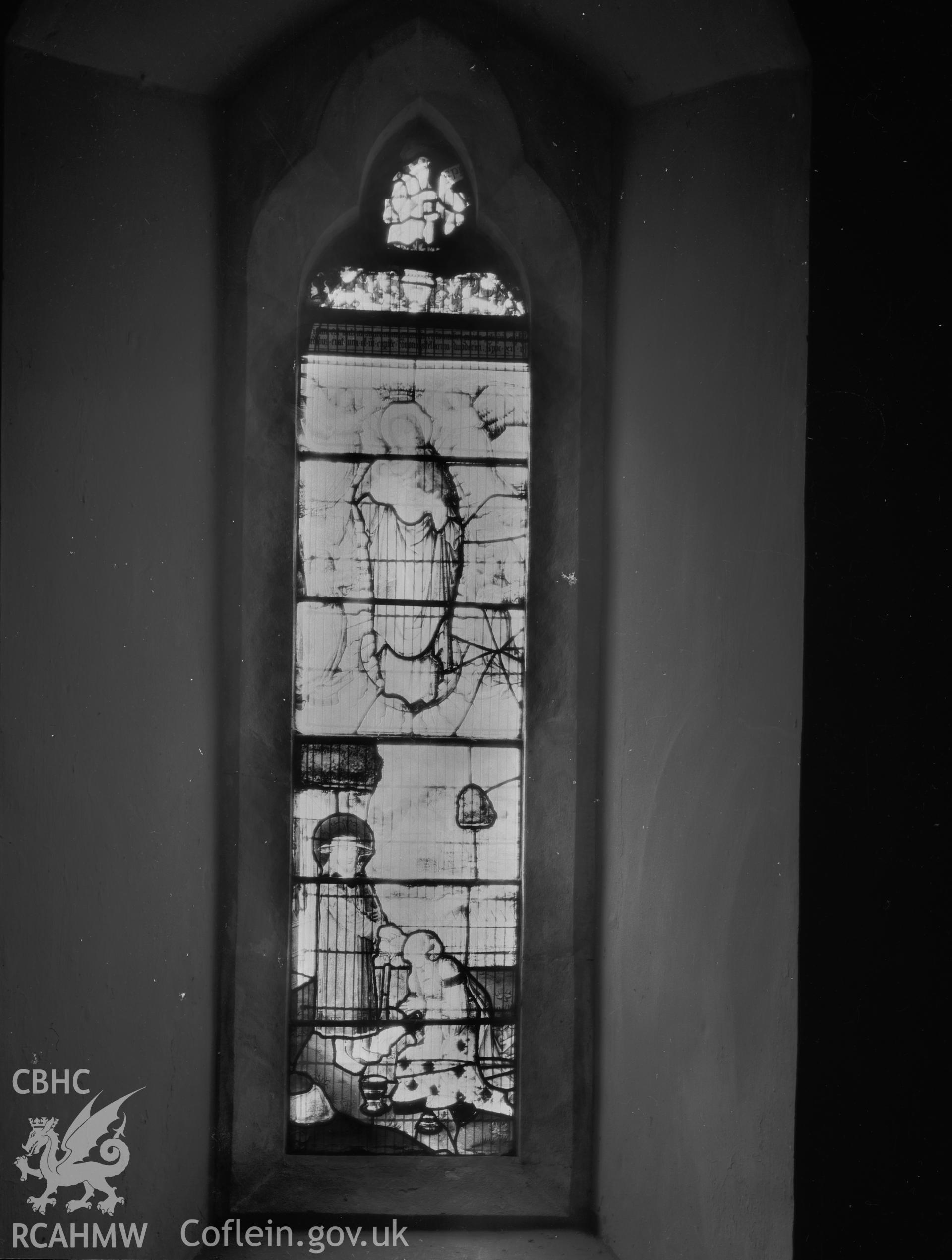 Window chancel, S wall