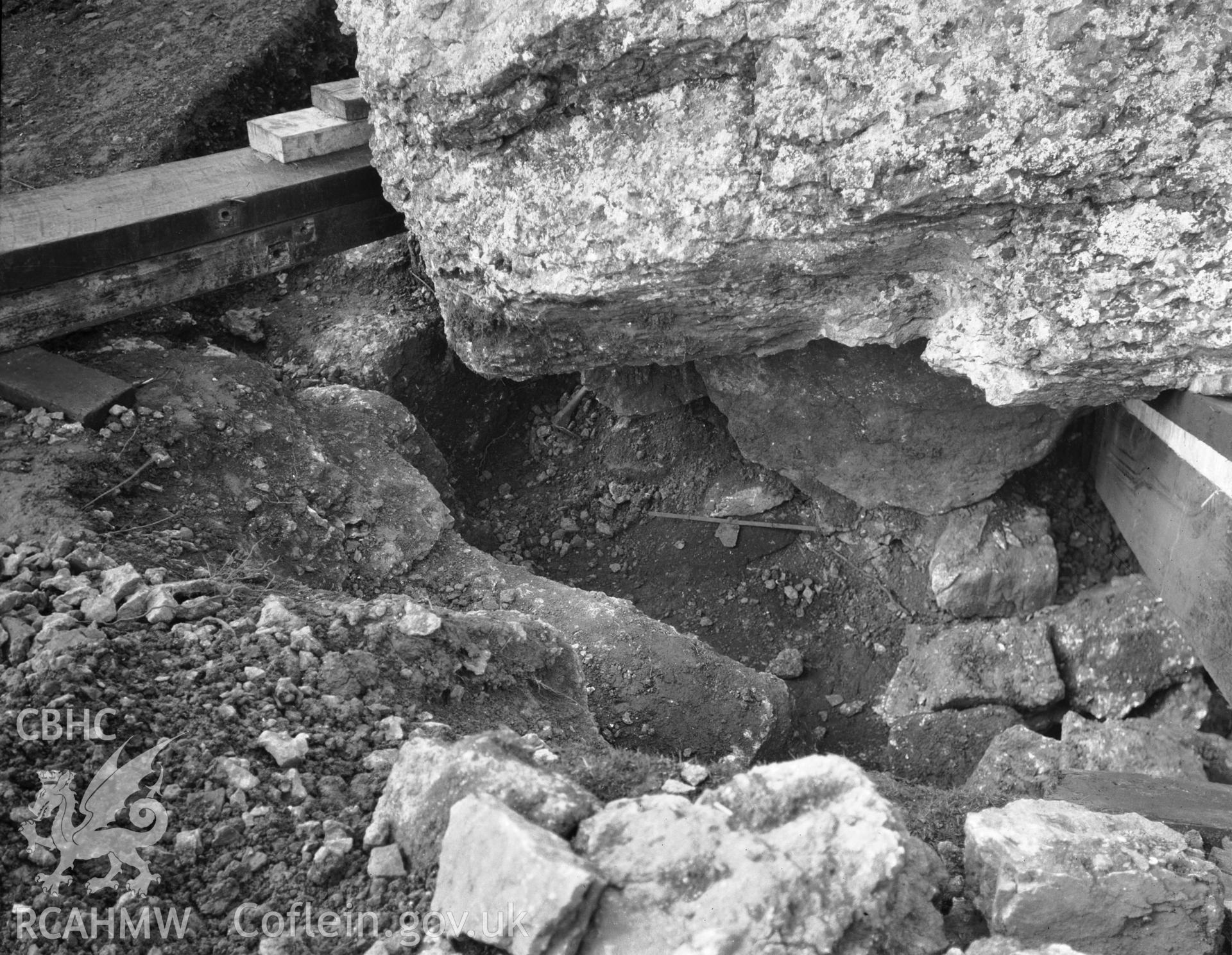 Rock cut pit containing chamber - at the south-eastern corner, taken during the second season of excavation, April 1932.