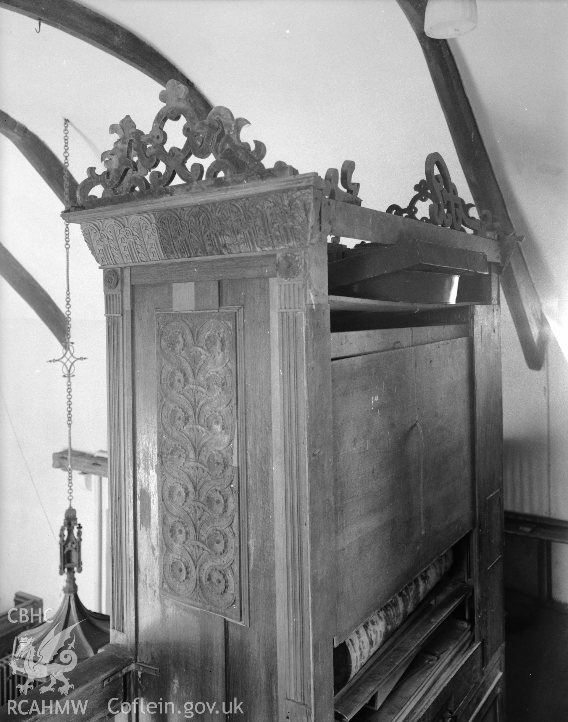 Interior view showing the side panel of the barrel organ.